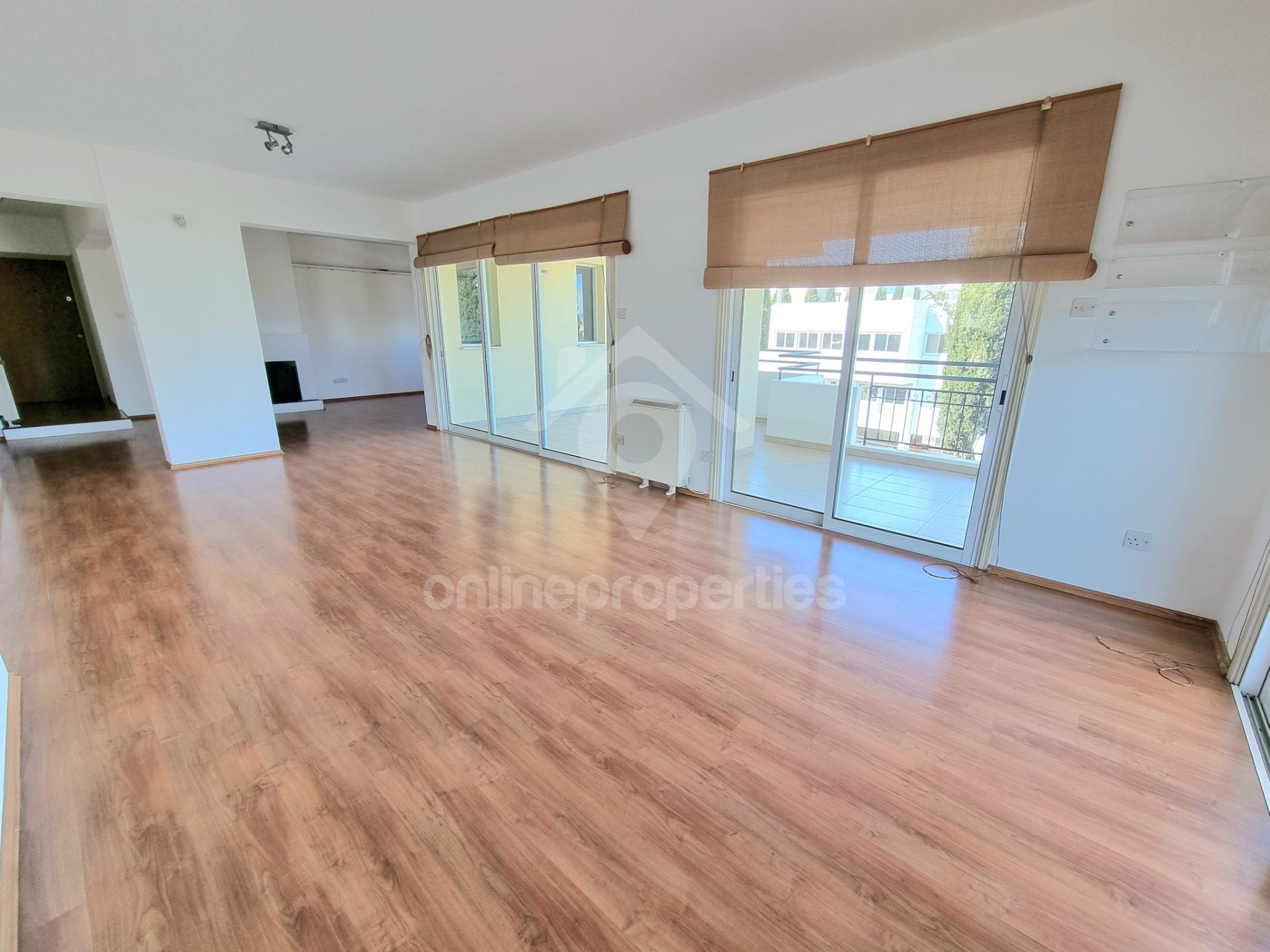 Unique 2 bed 120sq.m with a fireplace near CYTA HQ