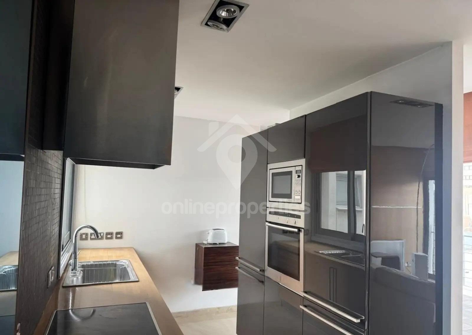 To change image, hover mouse over thumbnails below