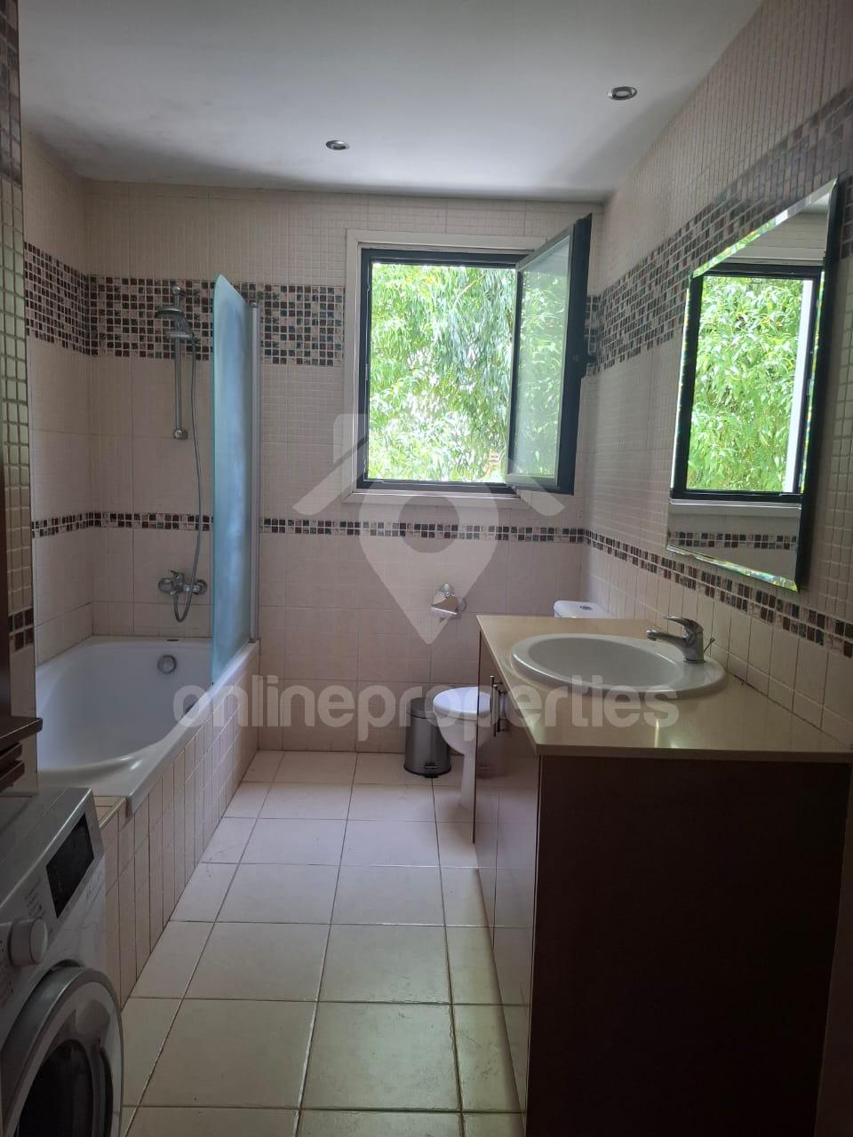 To change image, hover mouse over thumbnails below