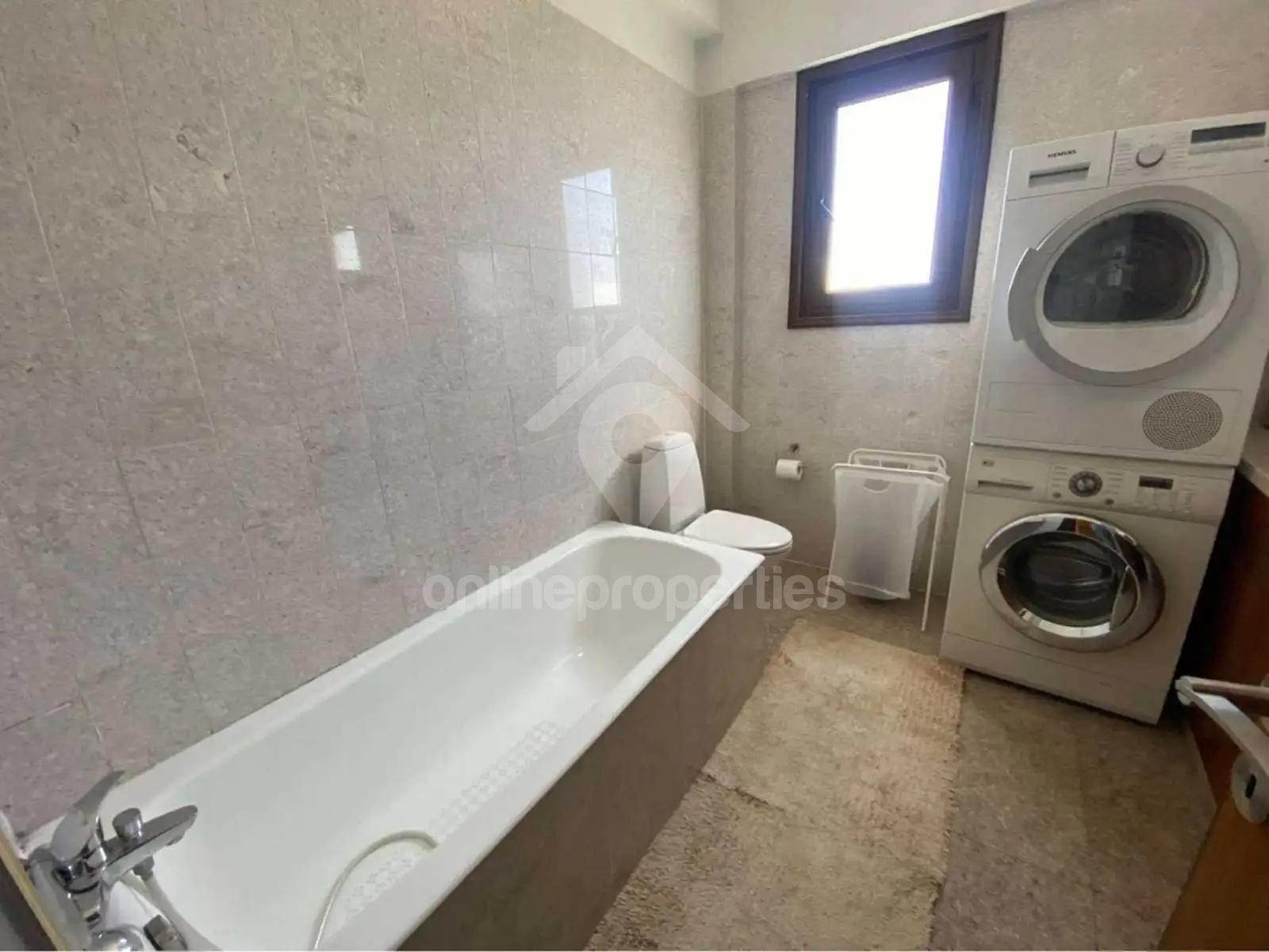 To change image, hover mouse over thumbnails below