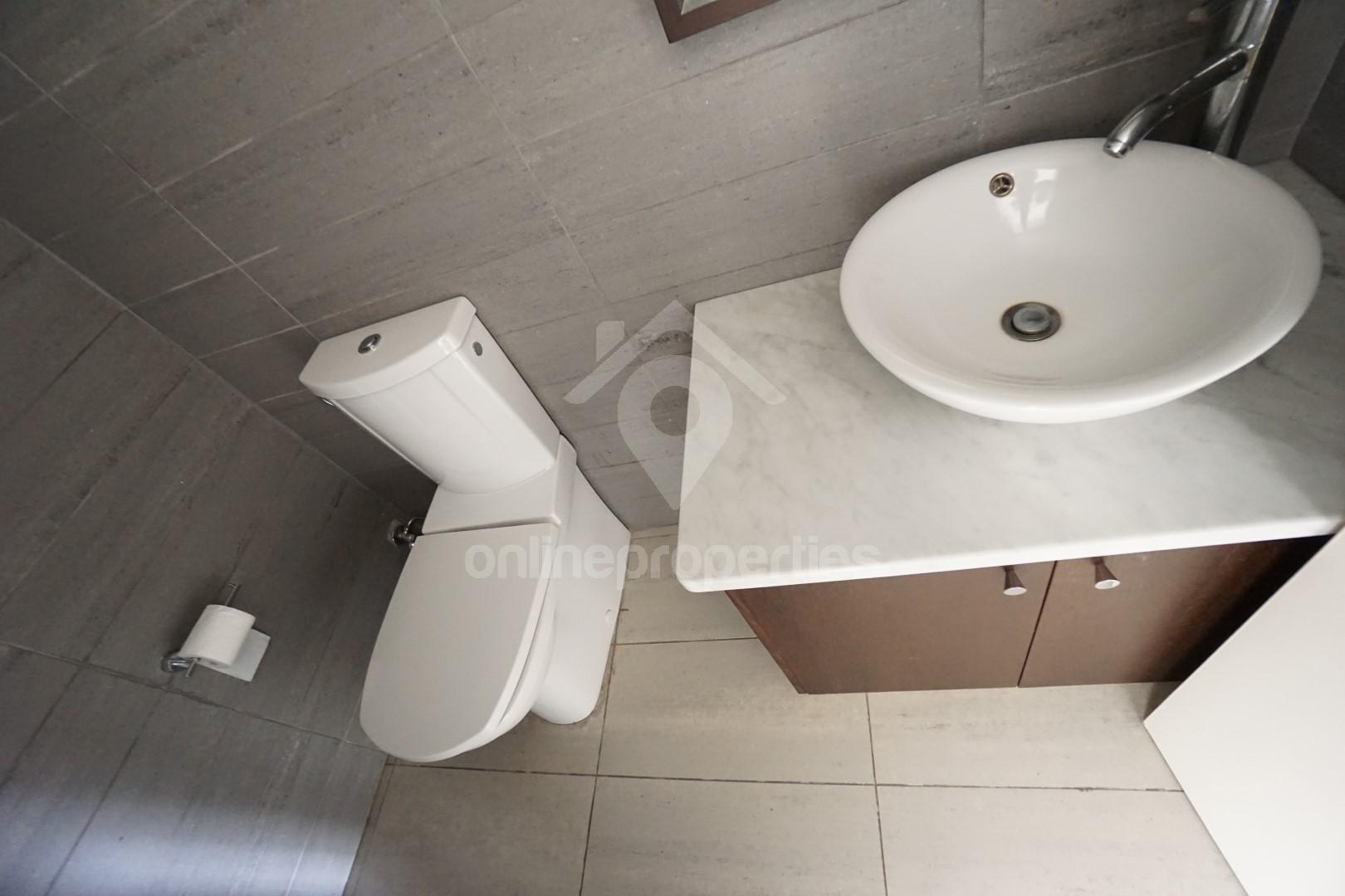 To change image, hover mouse over thumbnails below