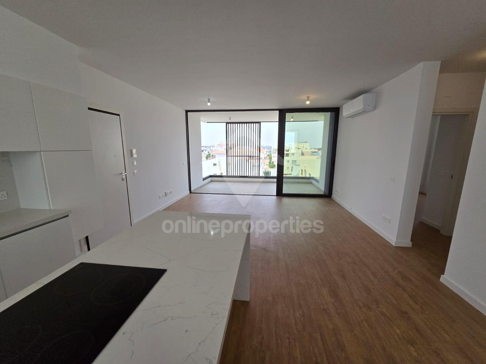 To change image, hover mouse over thumbnails below