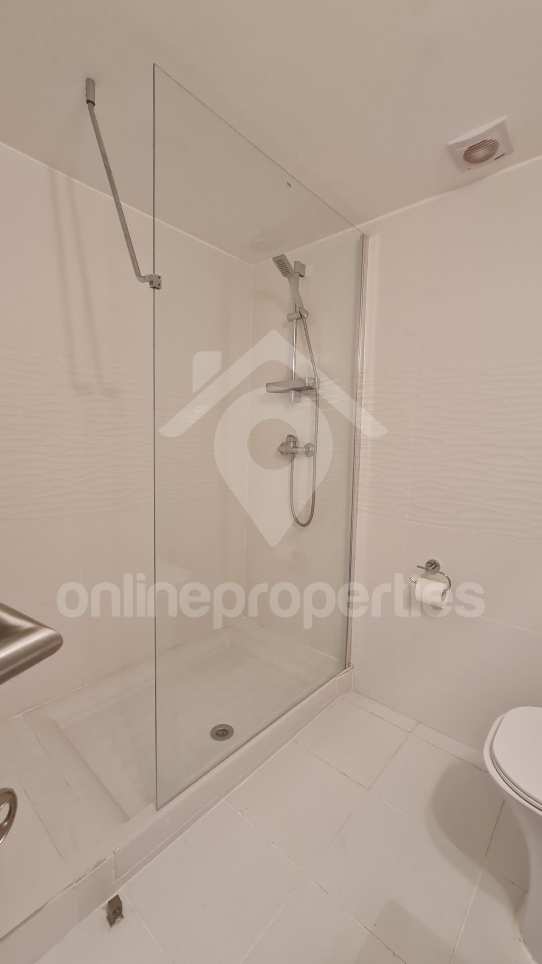 To change image, hover mouse over thumbnails below