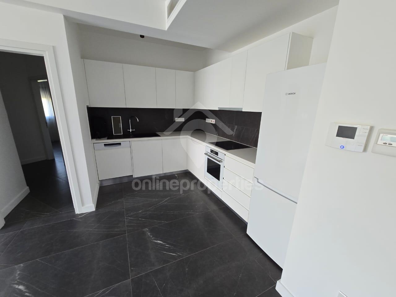 To change image, hover mouse over thumbnails below