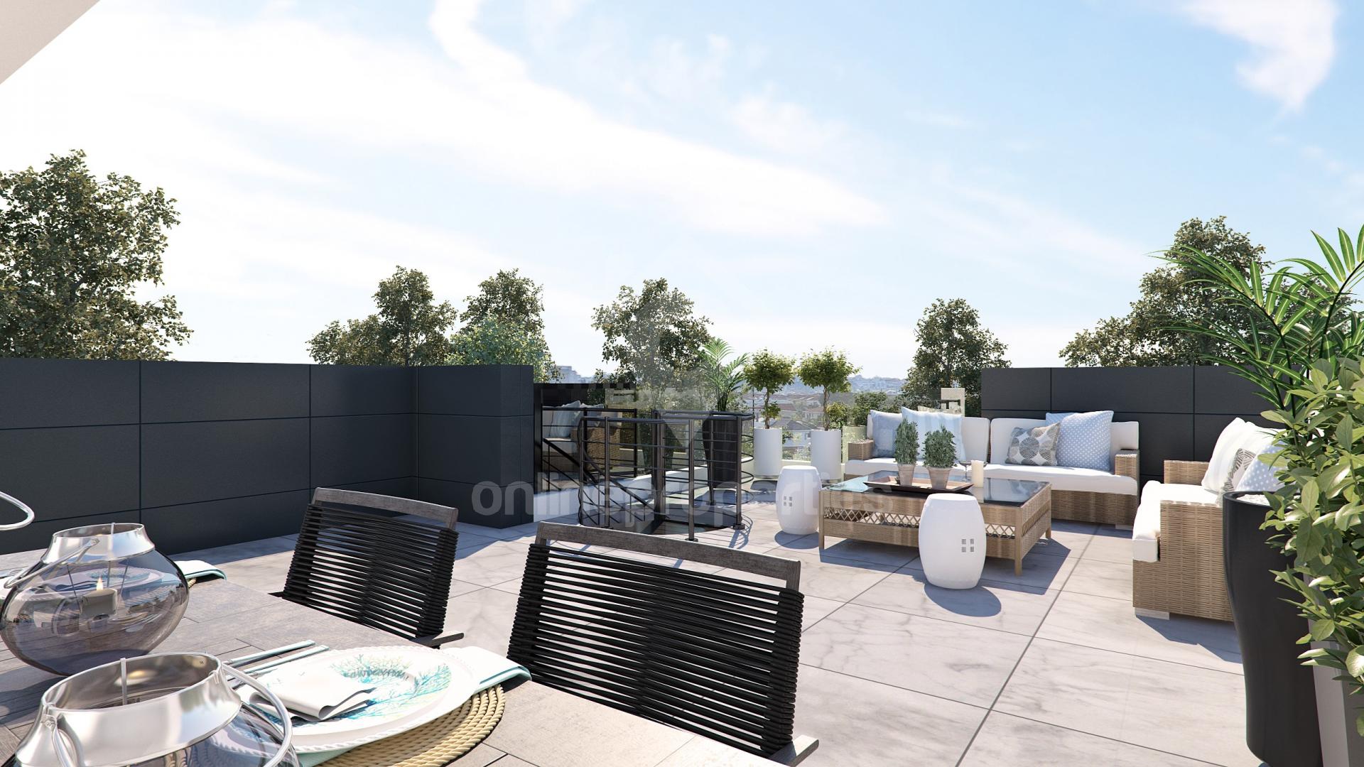 To change image, hover mouse over thumbnails below