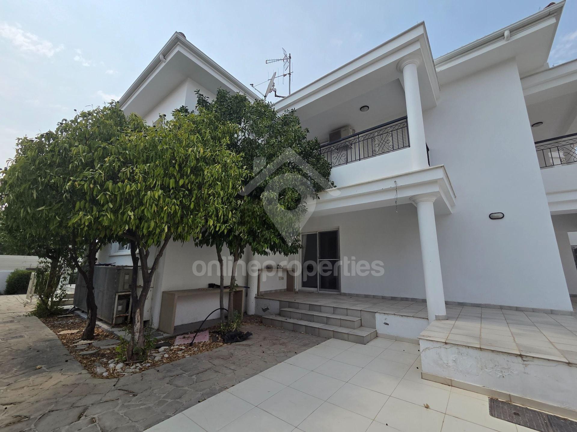 To change image, hover mouse over thumbnails below