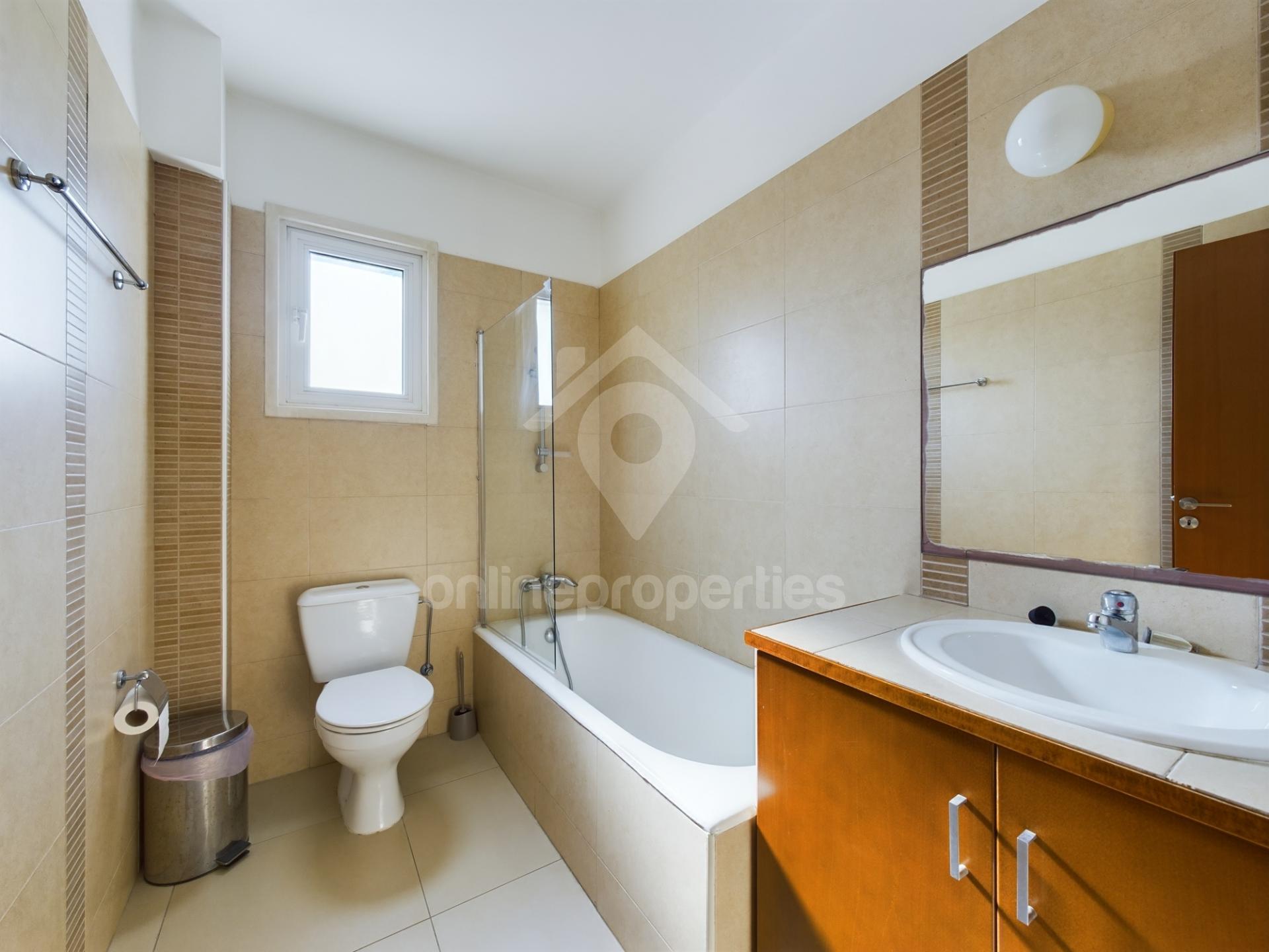 To change image, hover mouse over thumbnails below