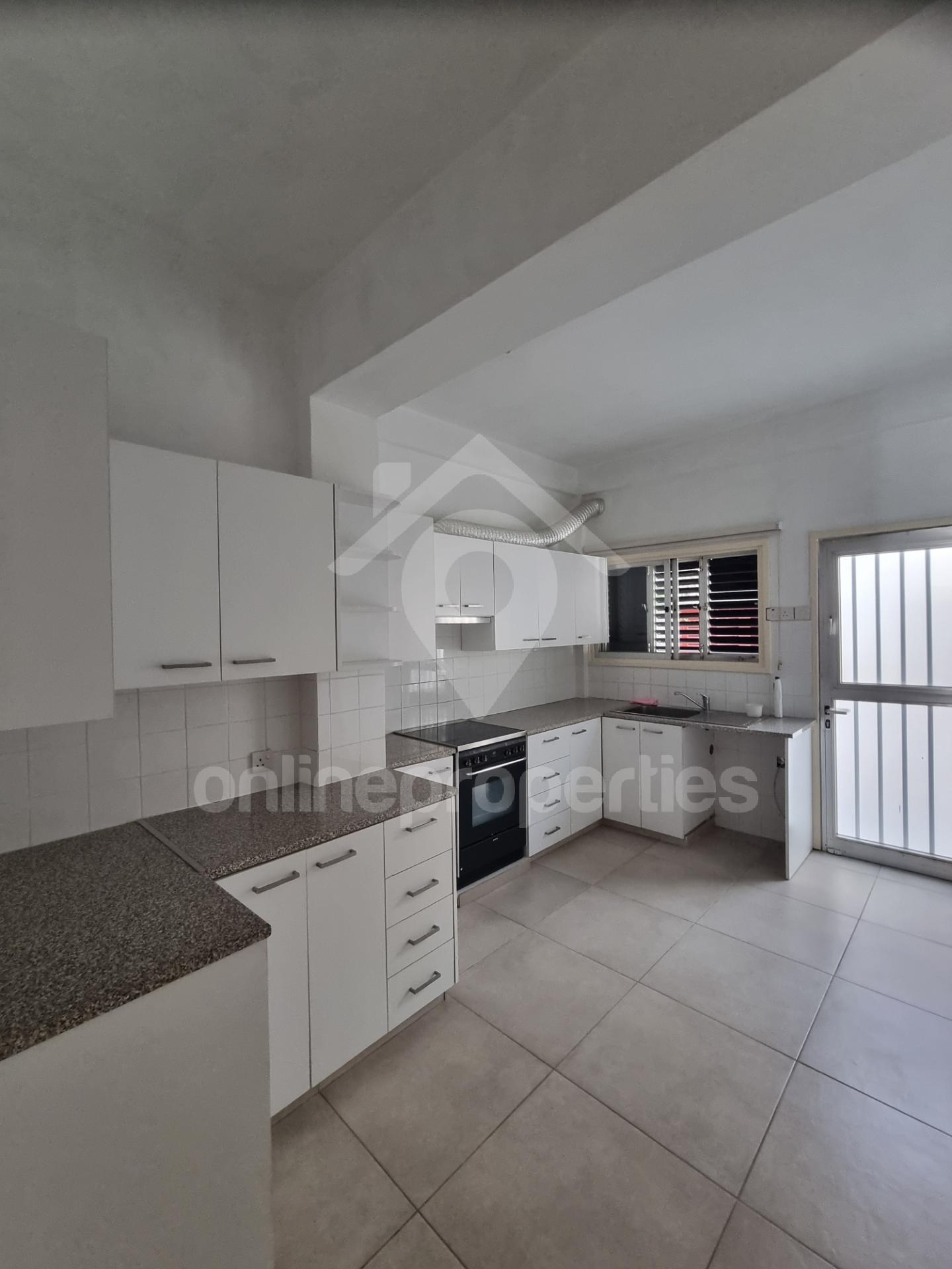 To change image, hover mouse over thumbnails below