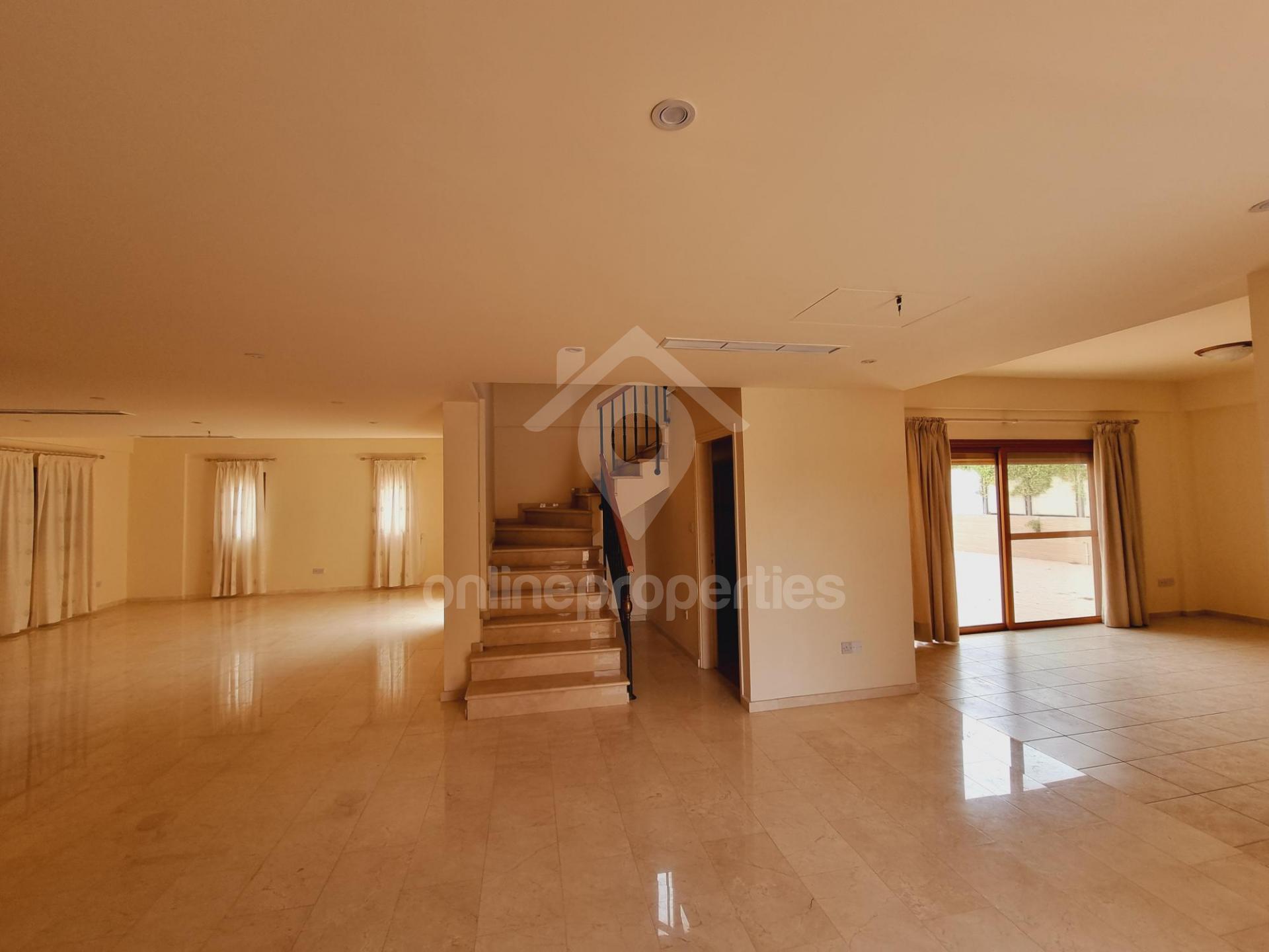 To change image, hover mouse over thumbnails below