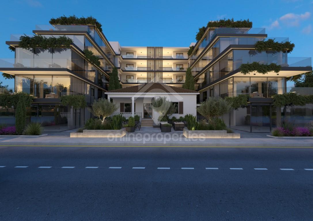 To change image, hover mouse over thumbnails below