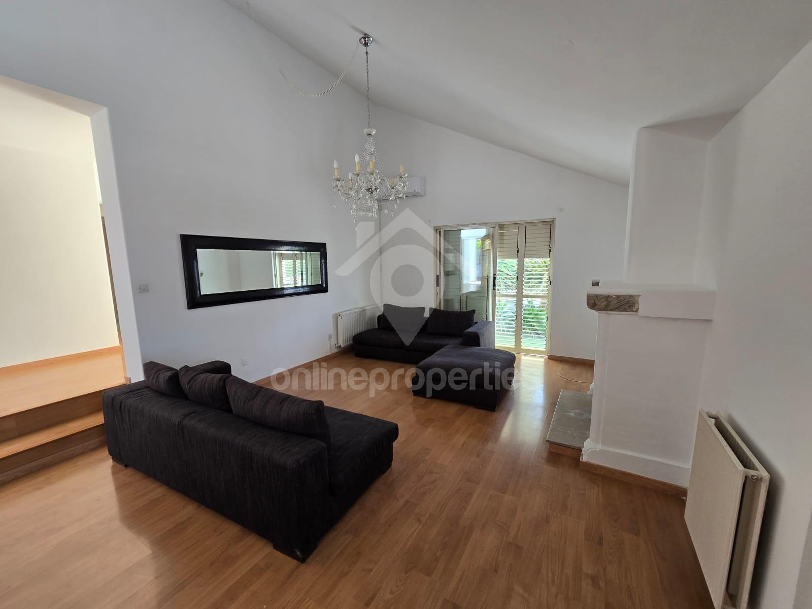 To change image, hover mouse over thumbnails below