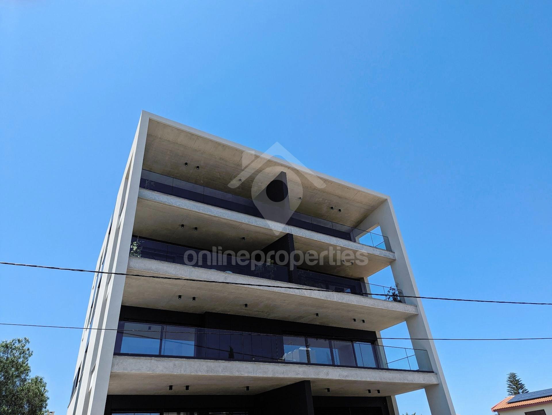 To change image, hover mouse over thumbnails below