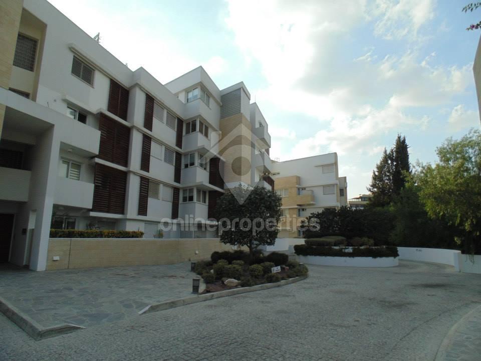 To change image, hover mouse over thumbnails below