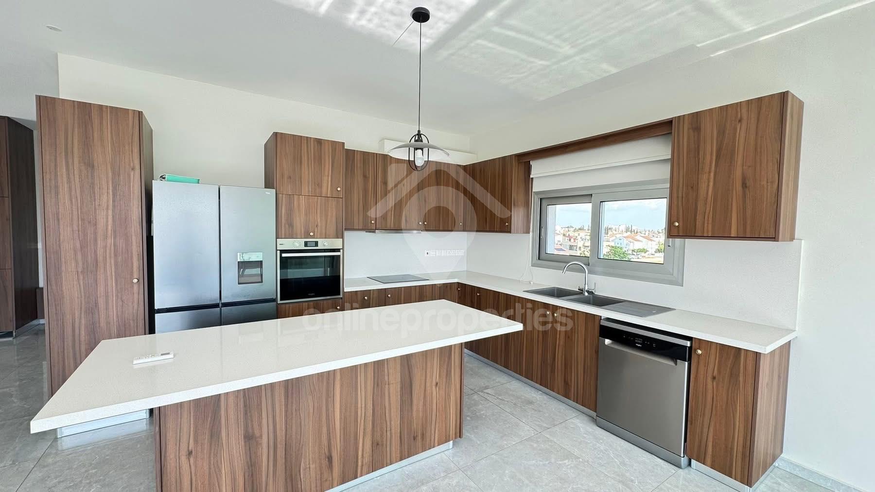 To change image, hover mouse over thumbnails below