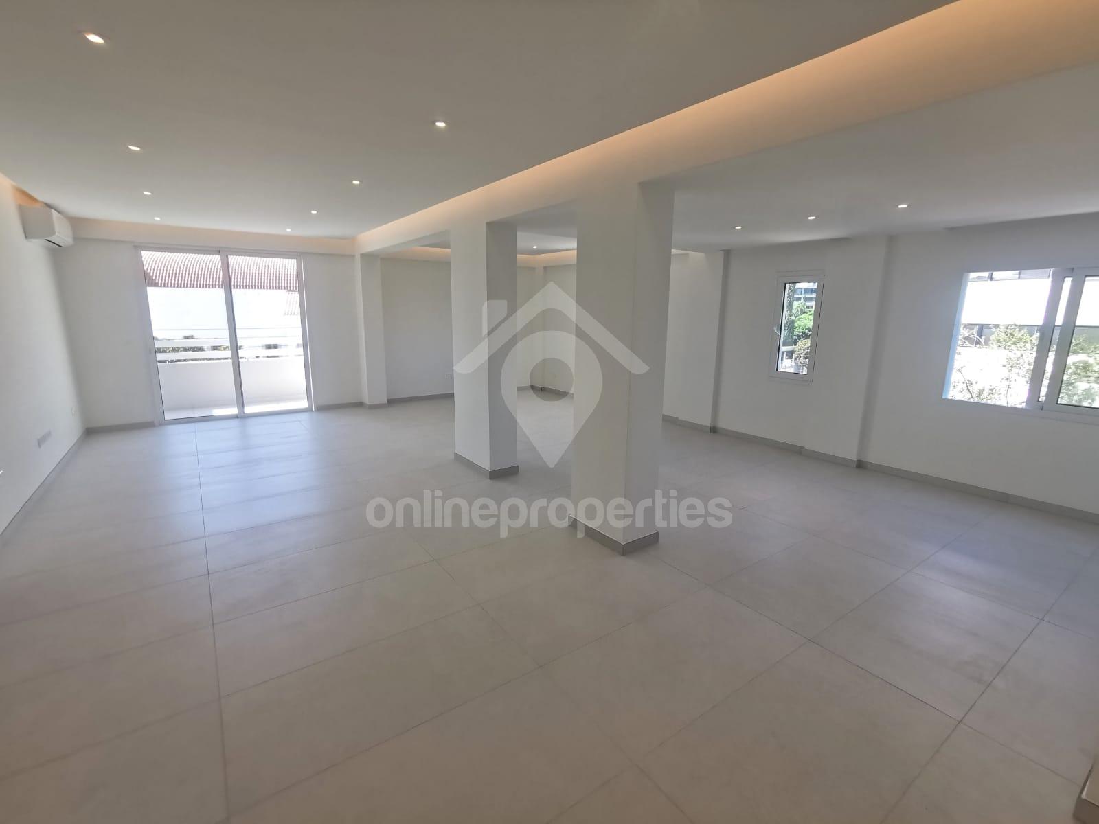 To change image, hover mouse over thumbnails below