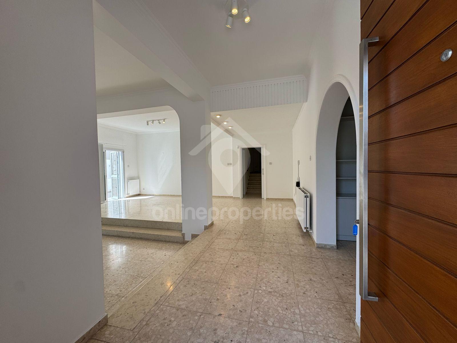 To change image, hover mouse over thumbnails below