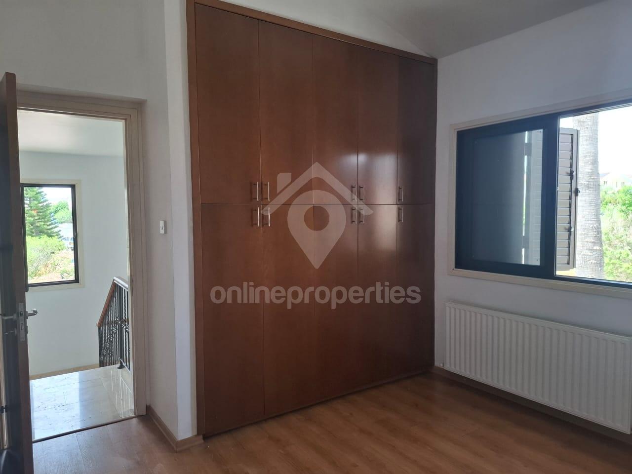 To change image, hover mouse over thumbnails below