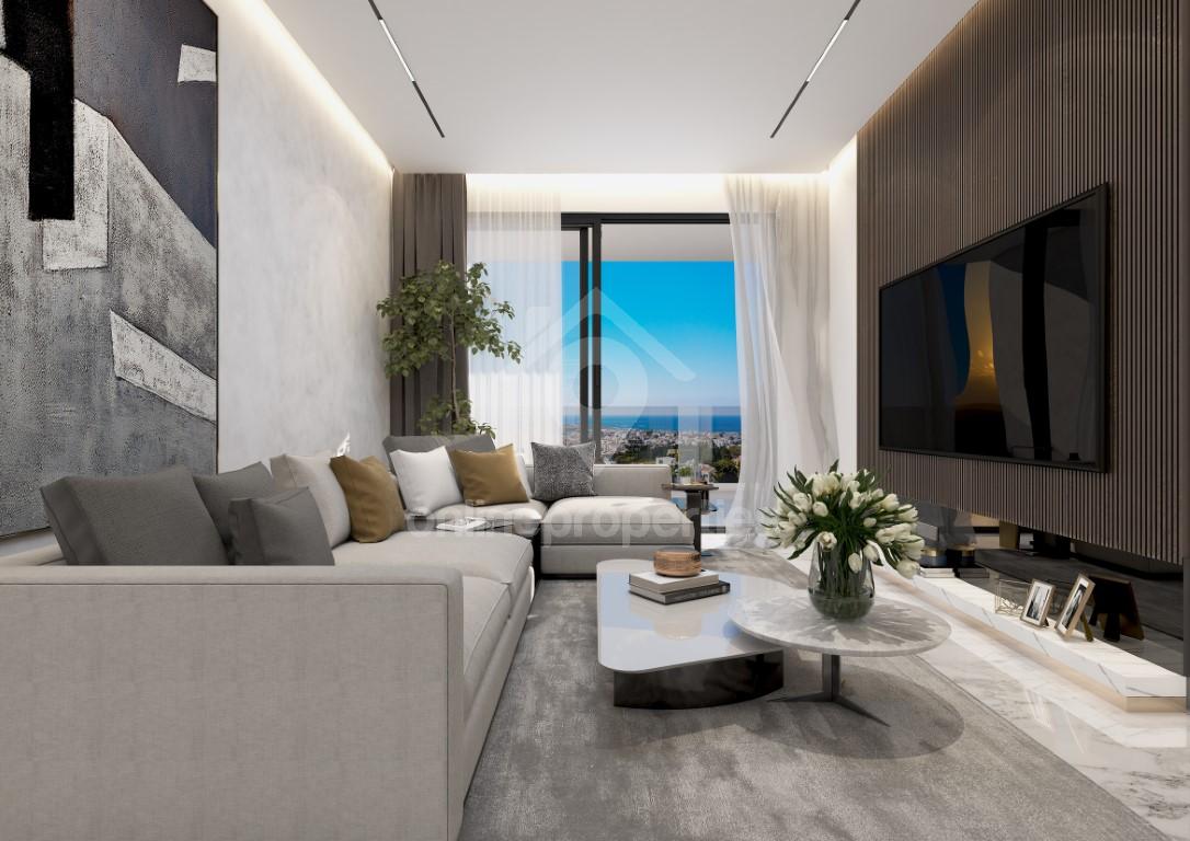 To change image, hover mouse over thumbnails below