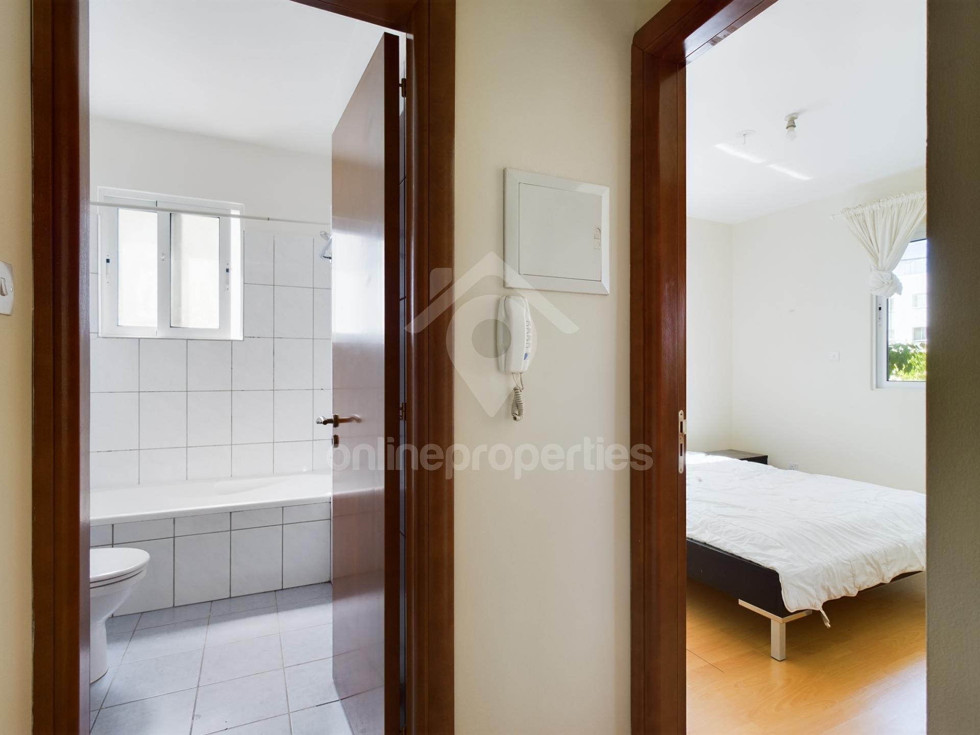 To change image, hover mouse over thumbnails below