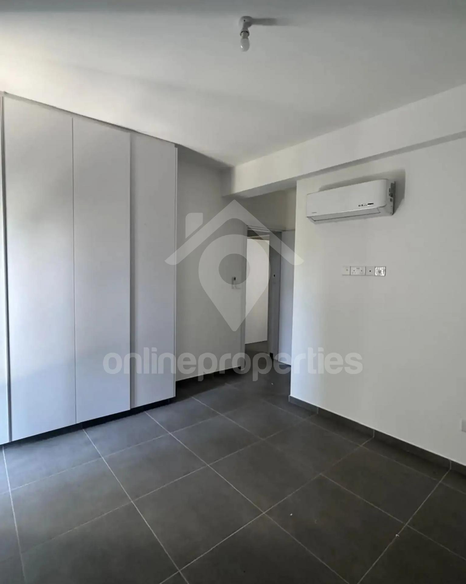 To change image, hover mouse over thumbnails below