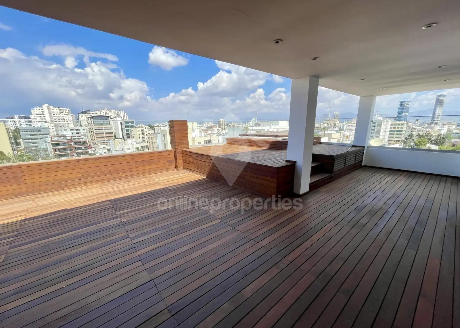 To change image, hover mouse over thumbnails below