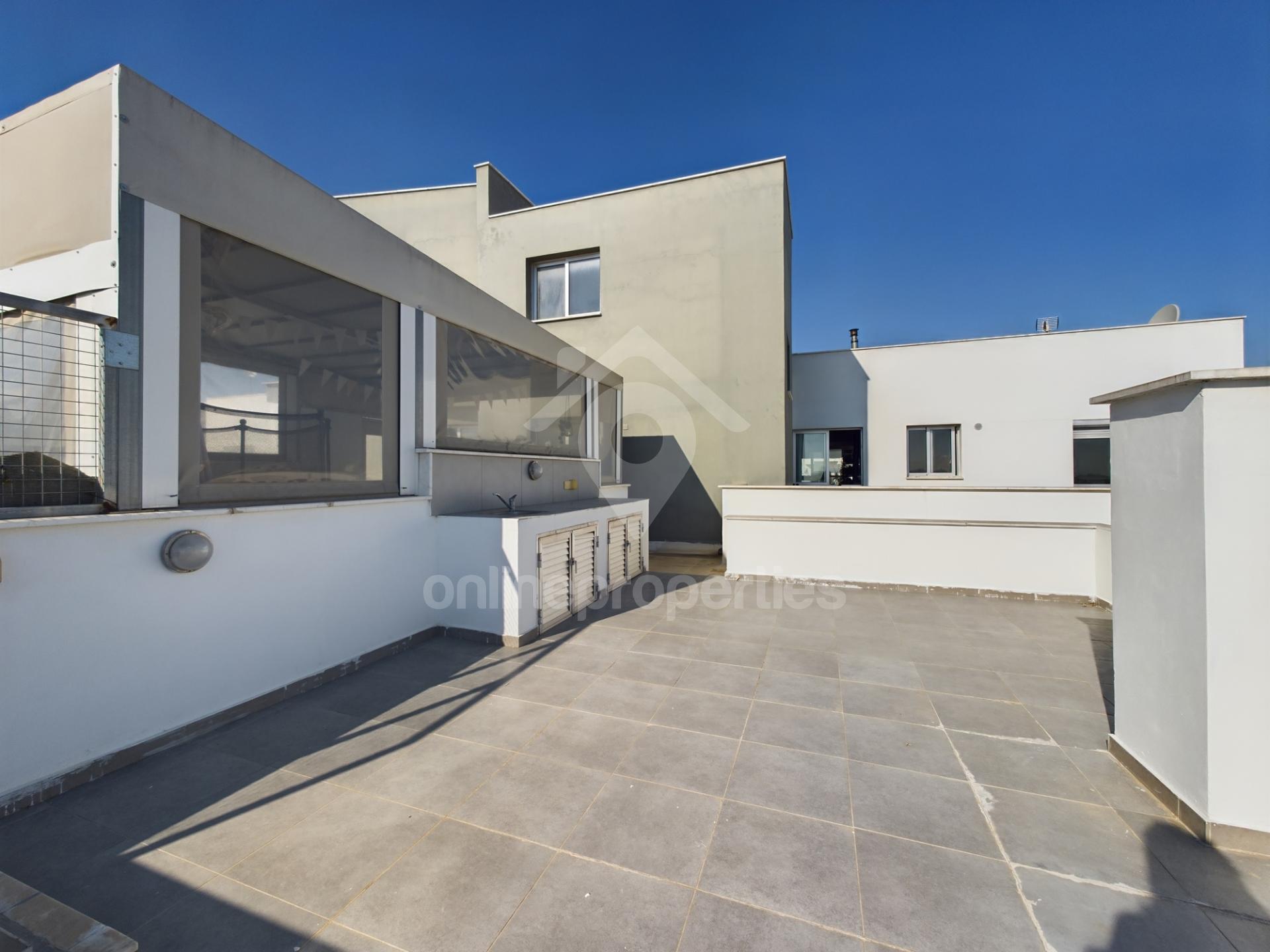 To change image, hover mouse over thumbnails below