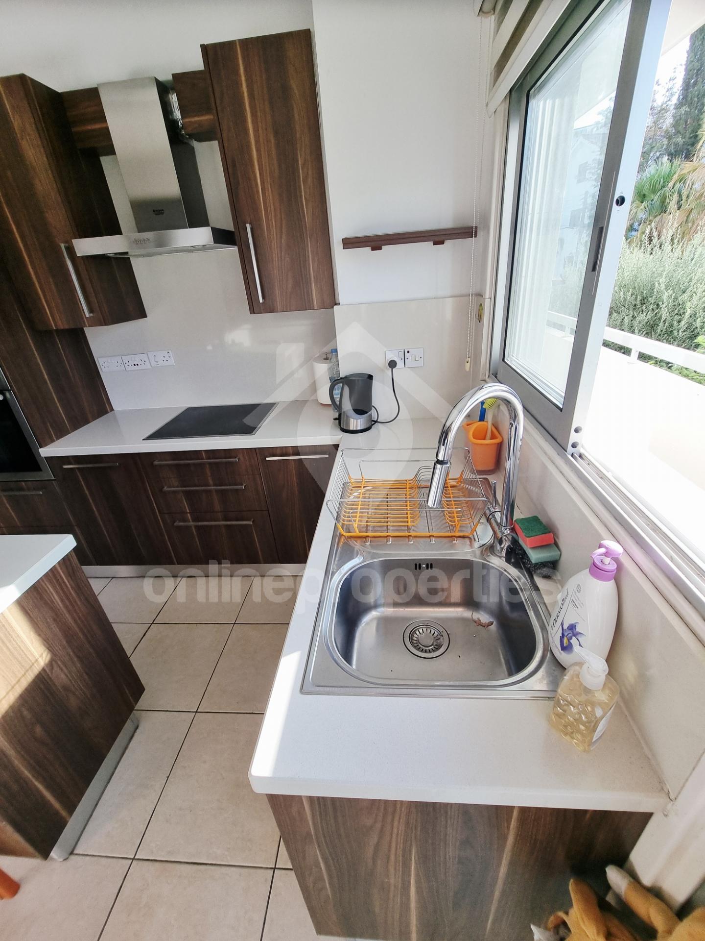 To change image, hover mouse over thumbnails below