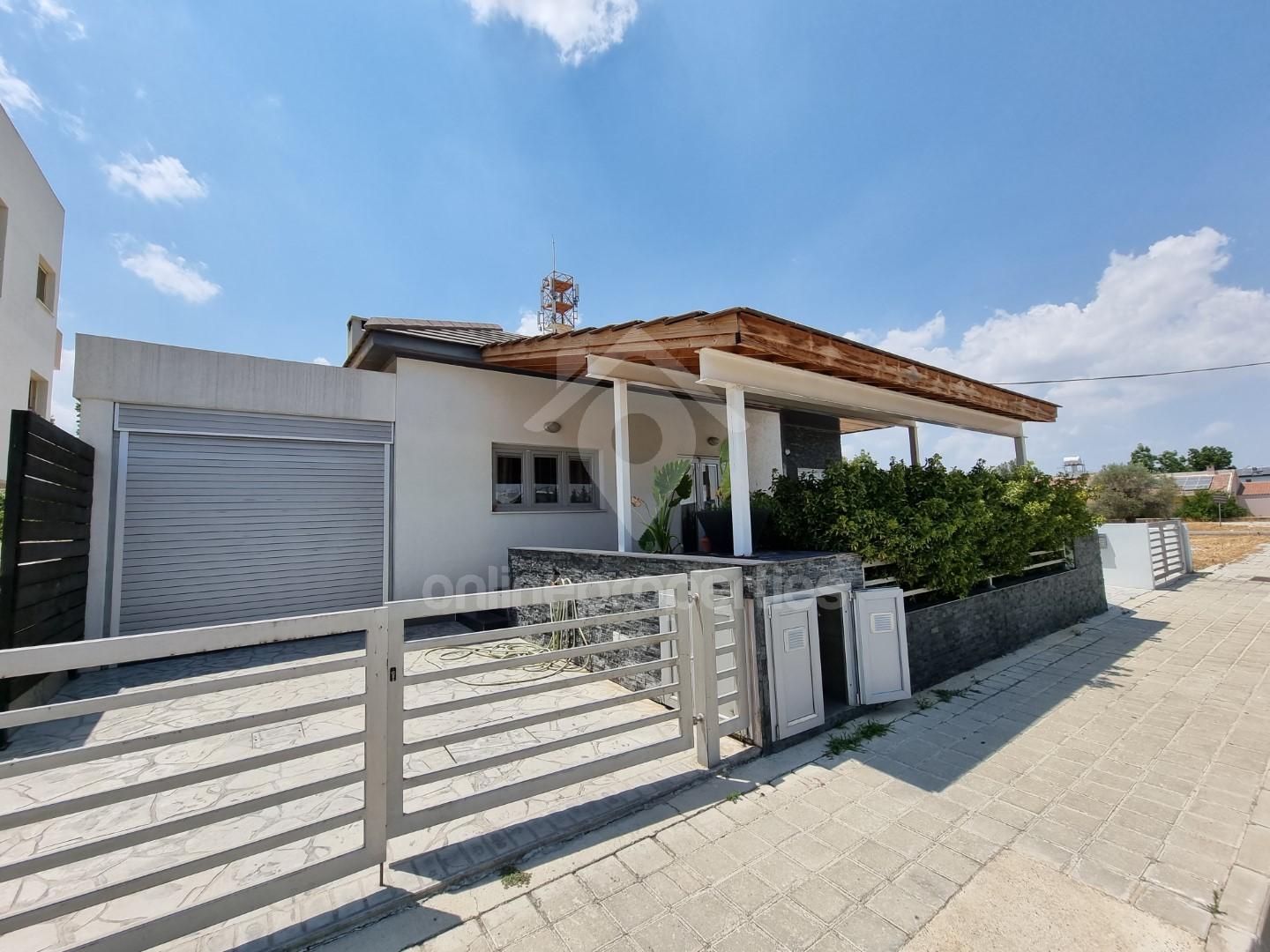 Magnificent three bedroom detached house,fully furnished and equipped