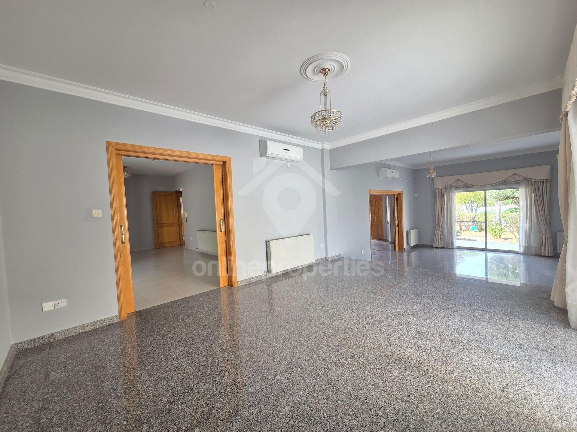 To change image, hover mouse over thumbnails below