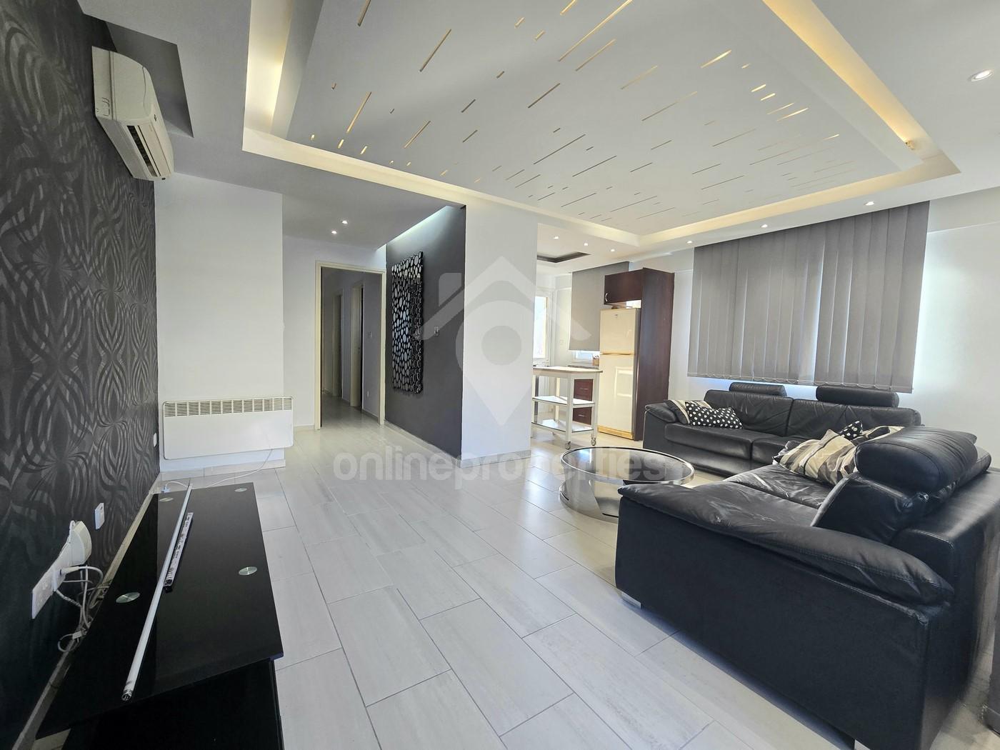 To change image, hover mouse over thumbnails below