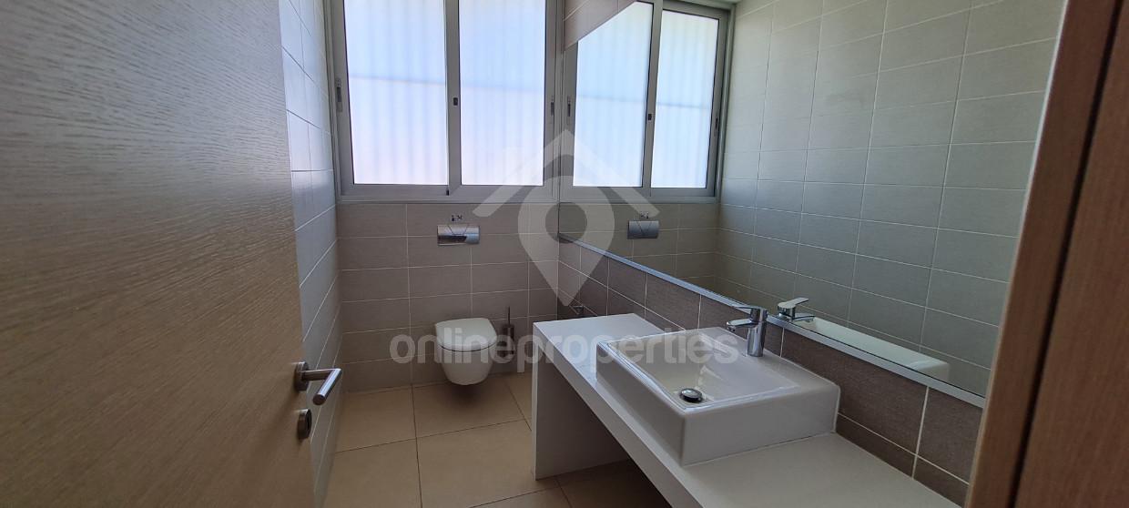 To change image, hover mouse over thumbnails below