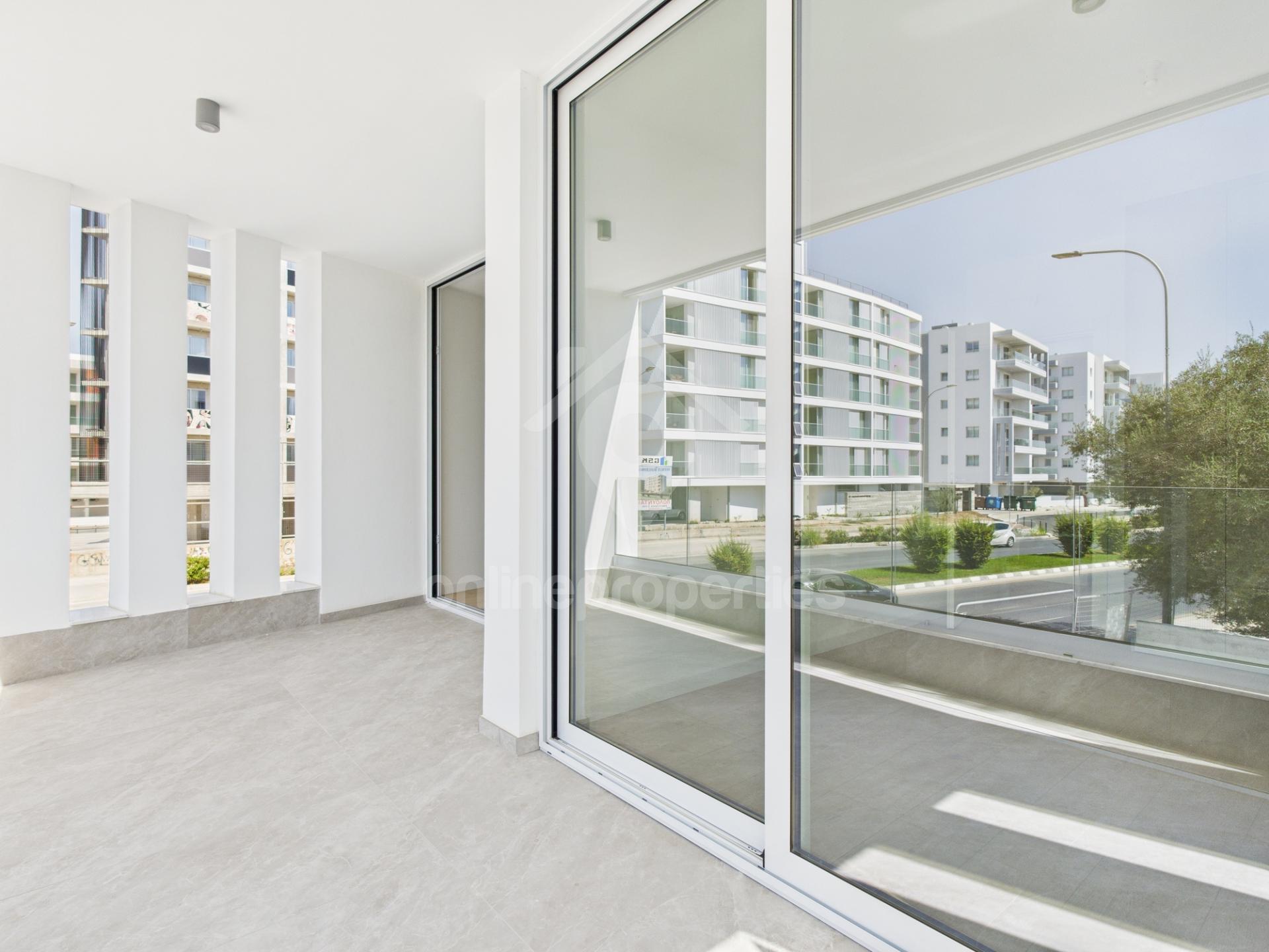 To change image, hover mouse over thumbnails below