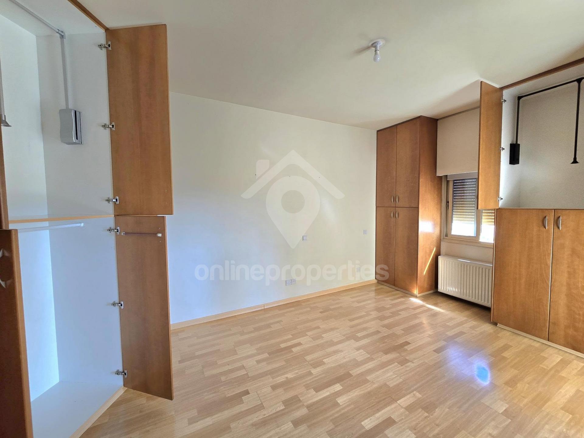 To change image, hover mouse over thumbnails below