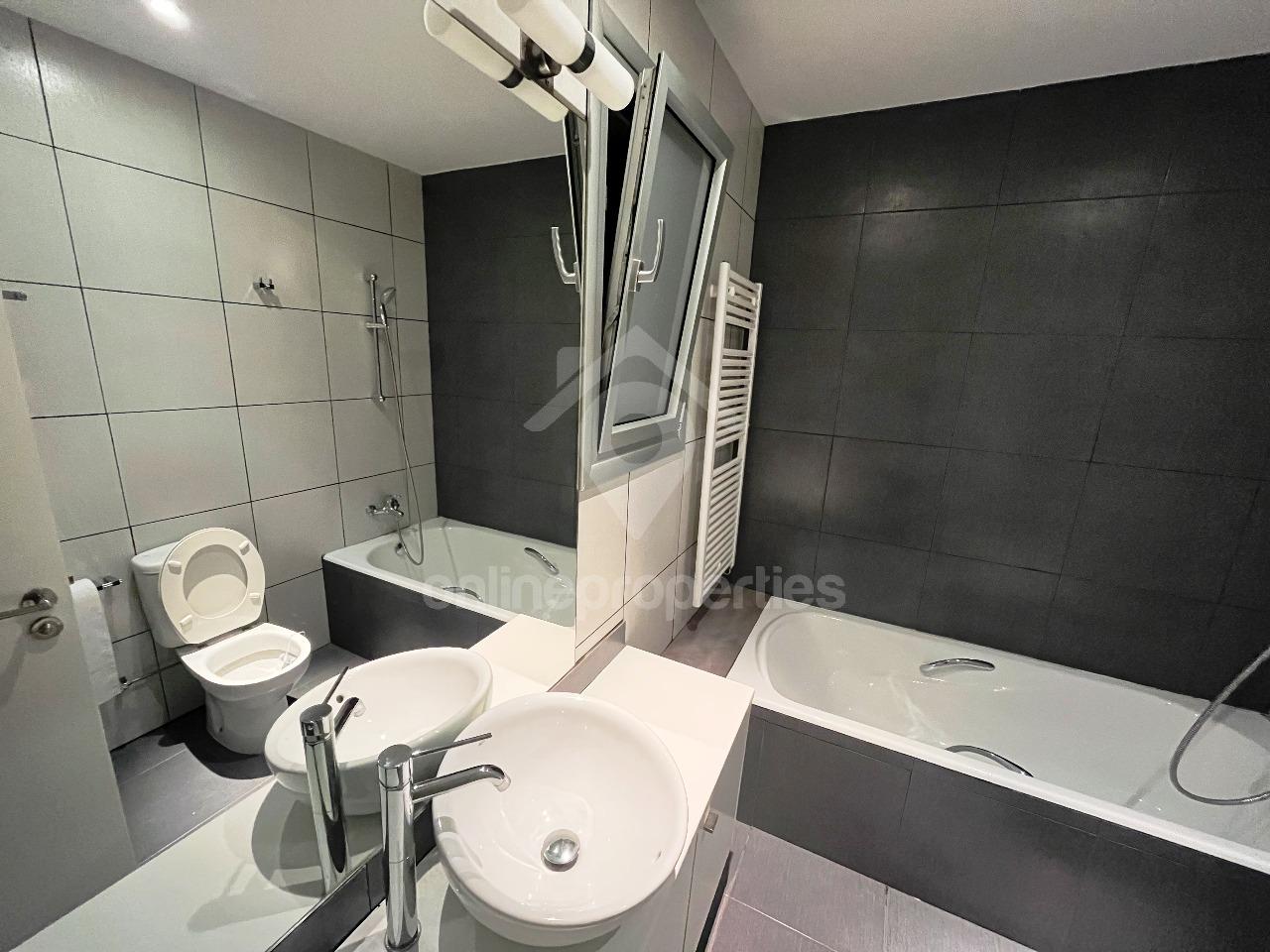 To change image, hover mouse over thumbnails below