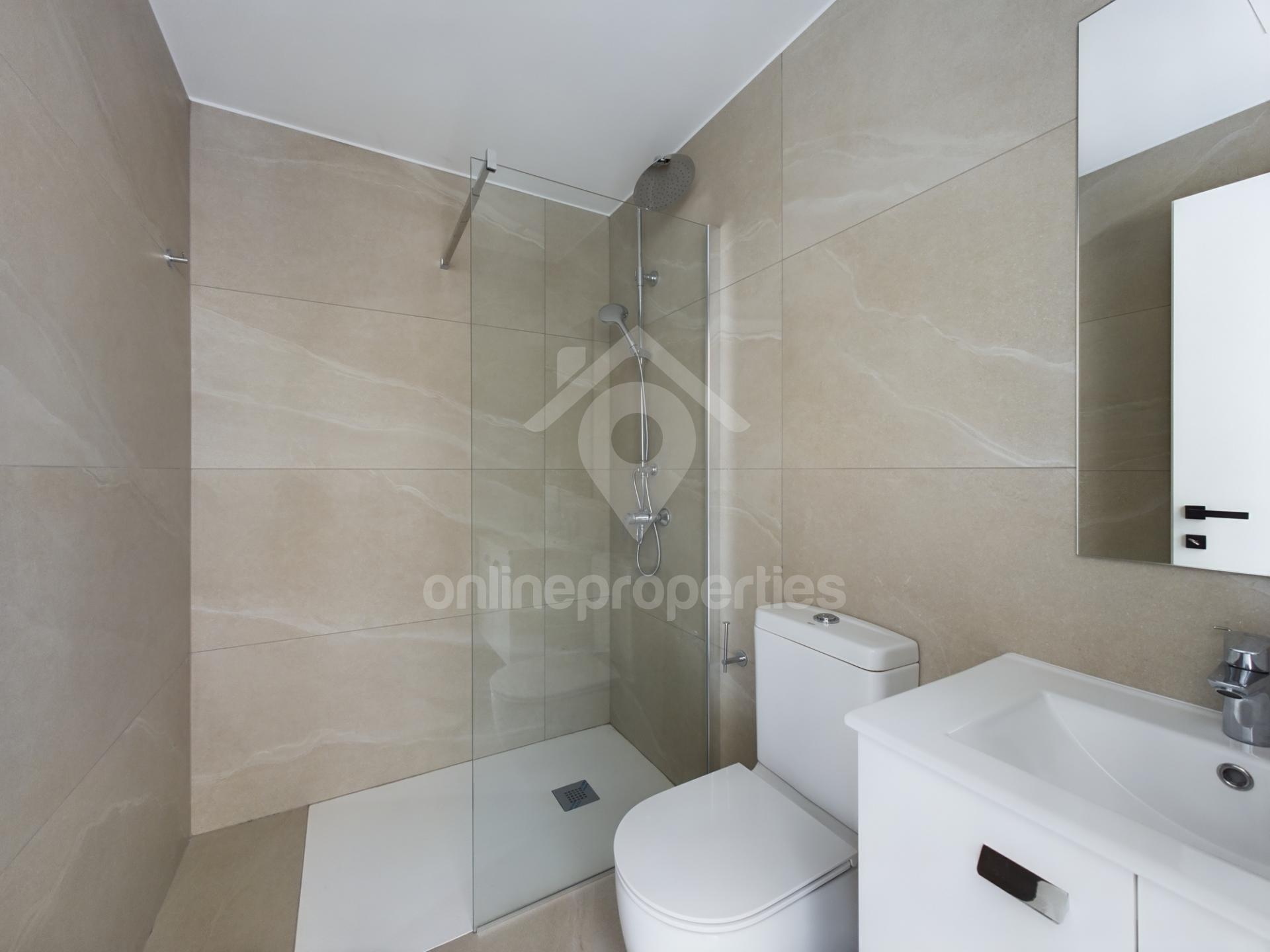 To change image, hover mouse over thumbnails below