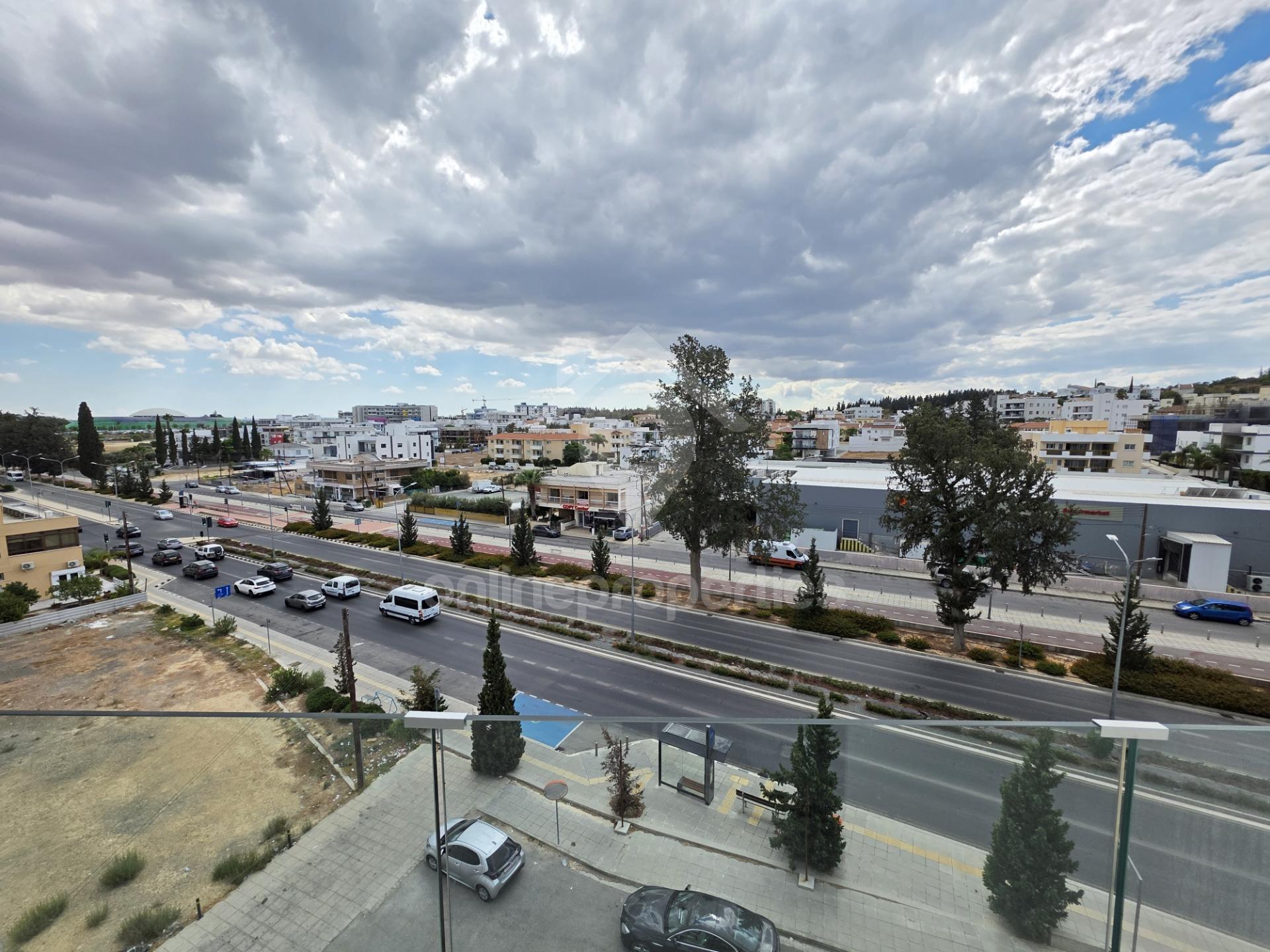 To change image, hover mouse over thumbnails below