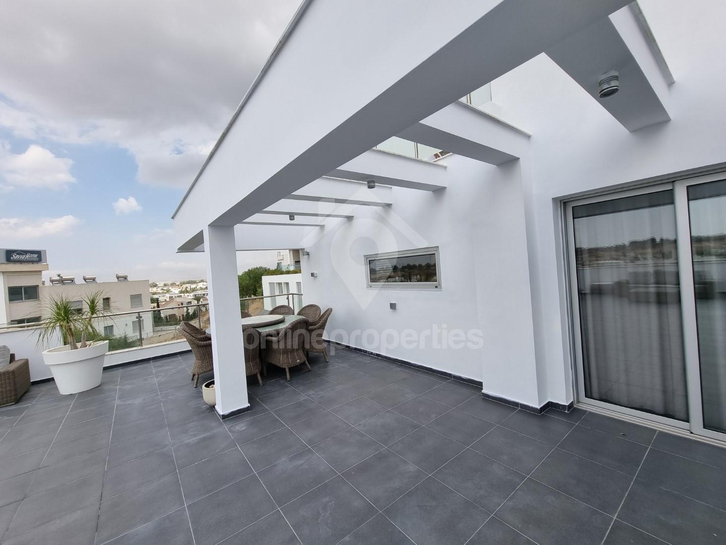 To change image, hover mouse over thumbnails below