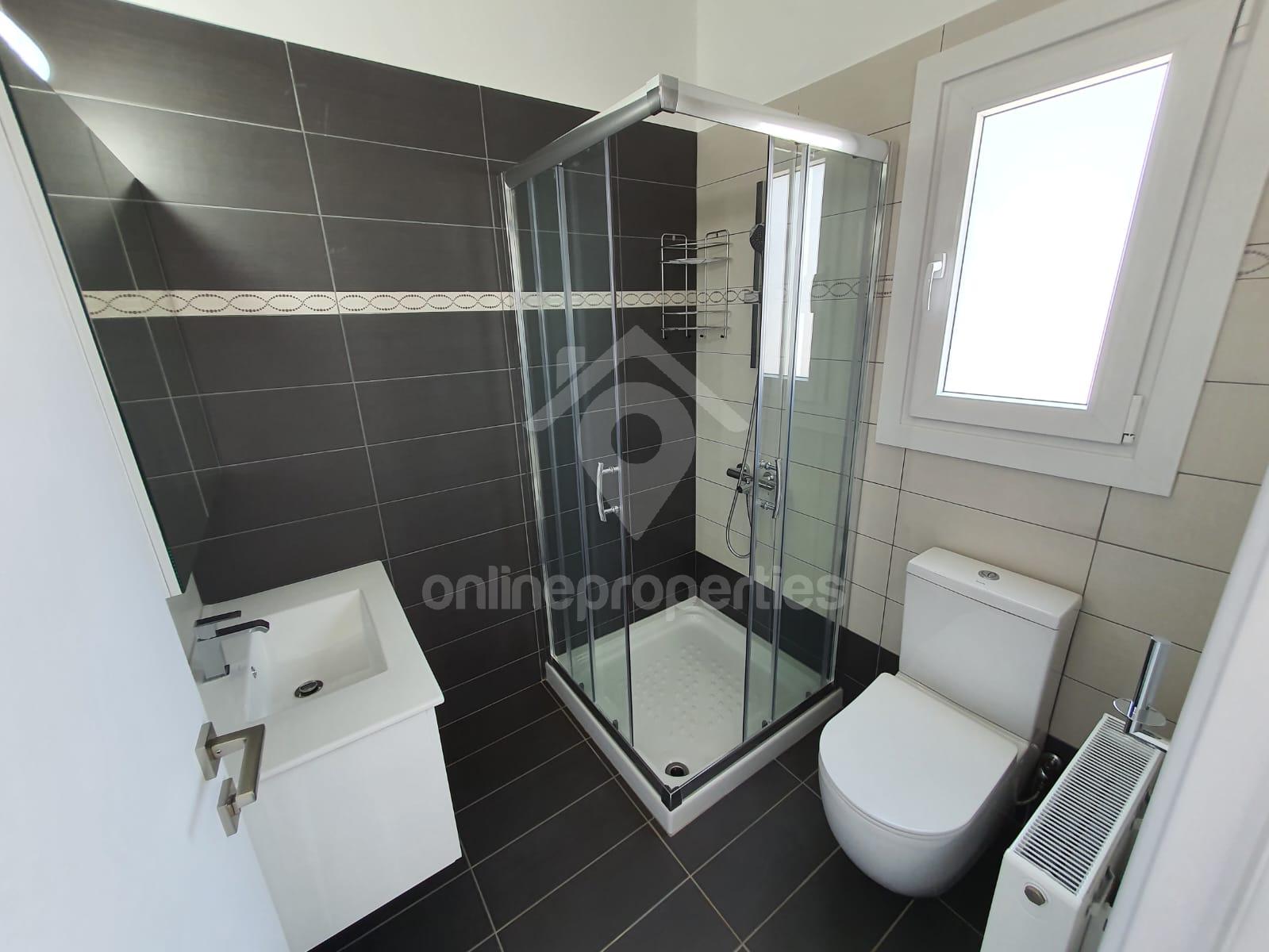 To change image, hover mouse over thumbnails below