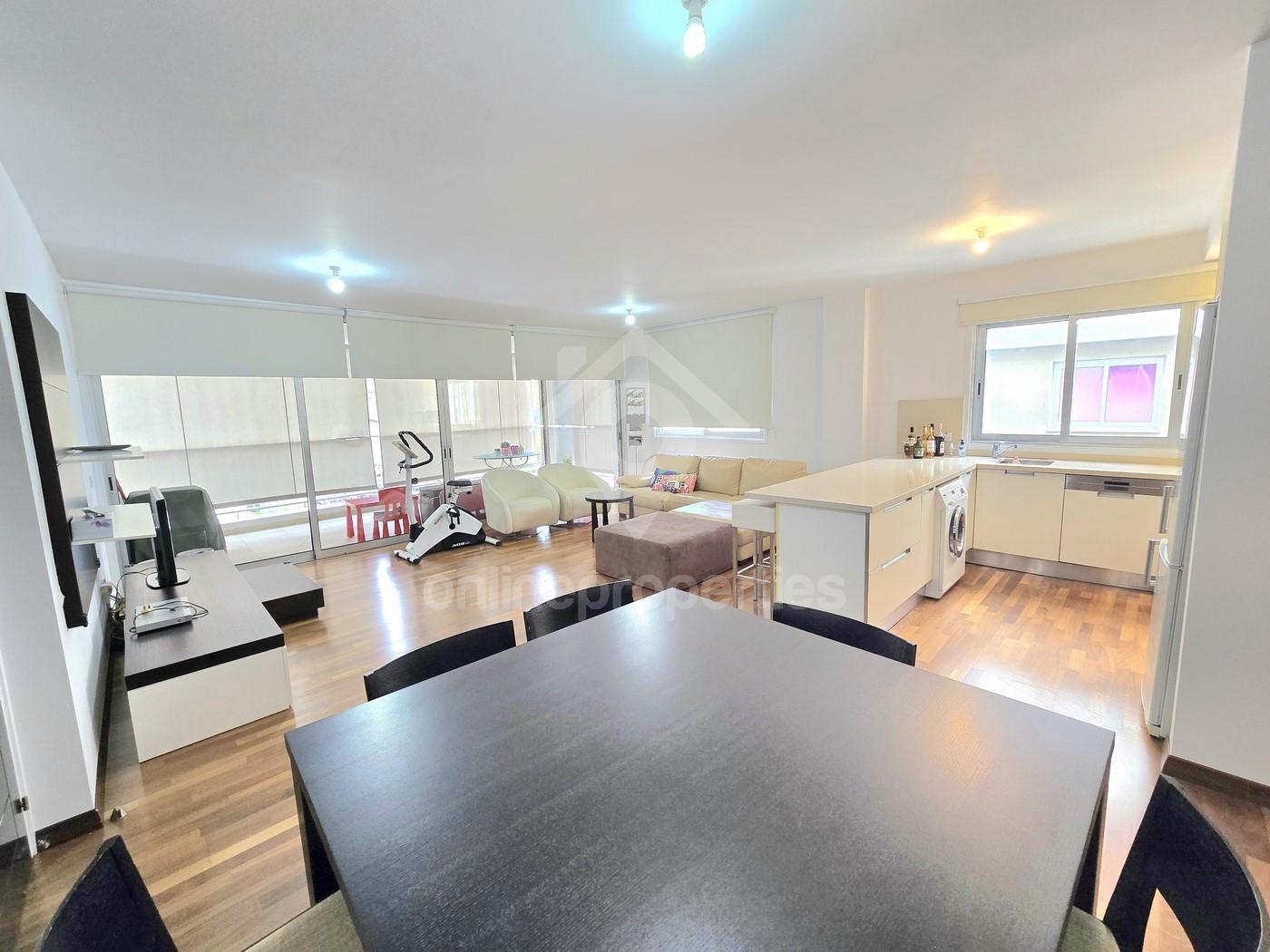 To change image, hover mouse over thumbnails below