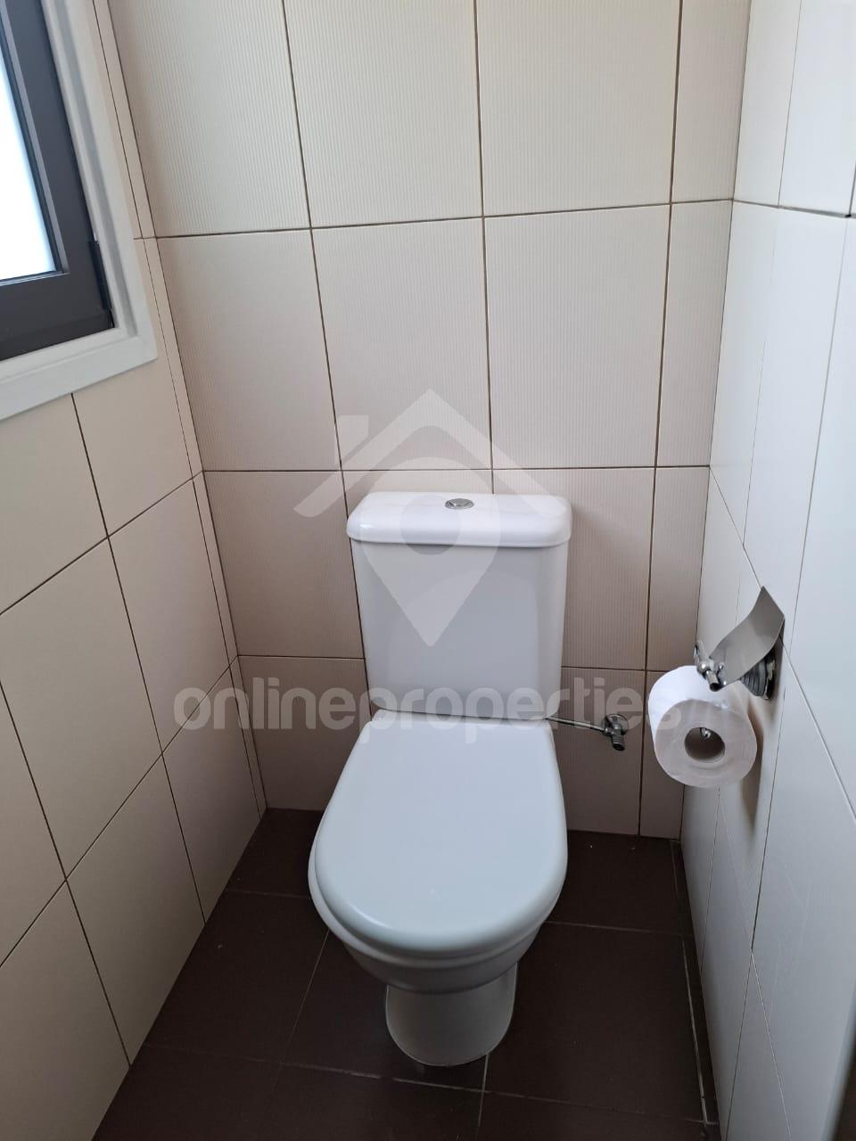 To change image, hover mouse over thumbnails below