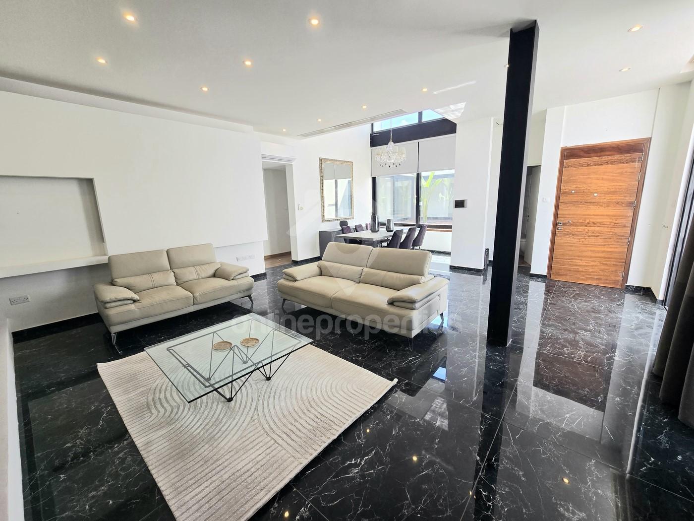 To change image, hover mouse over thumbnails below