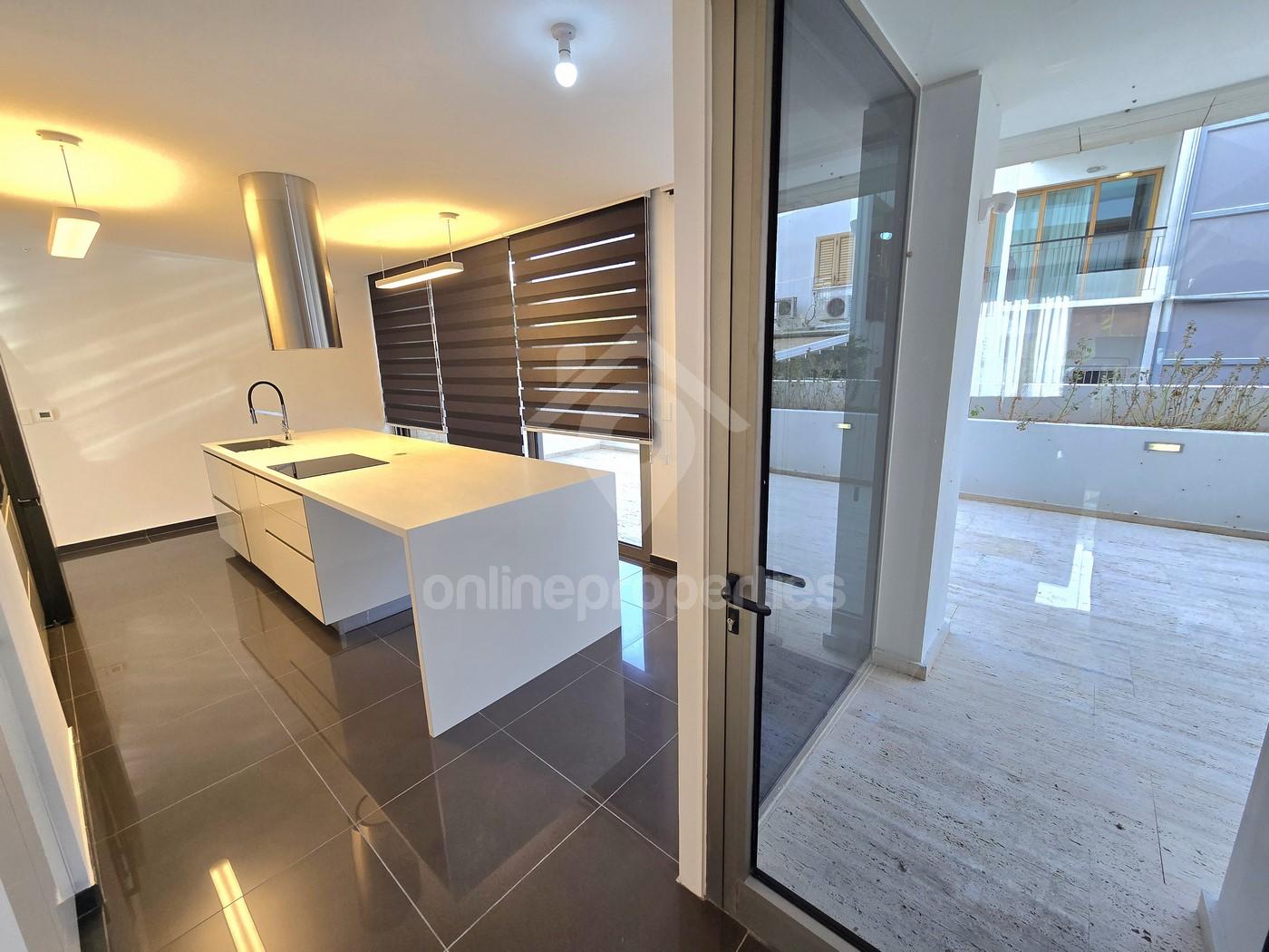 To change image, hover mouse over thumbnails below