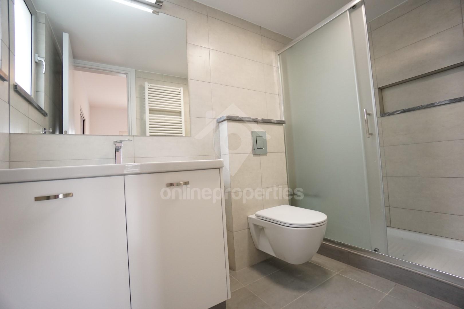 To change image, hover mouse over thumbnails below