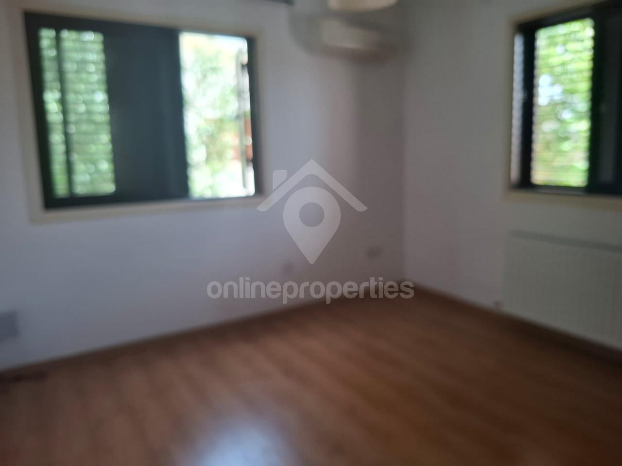 To change image, hover mouse over thumbnails below