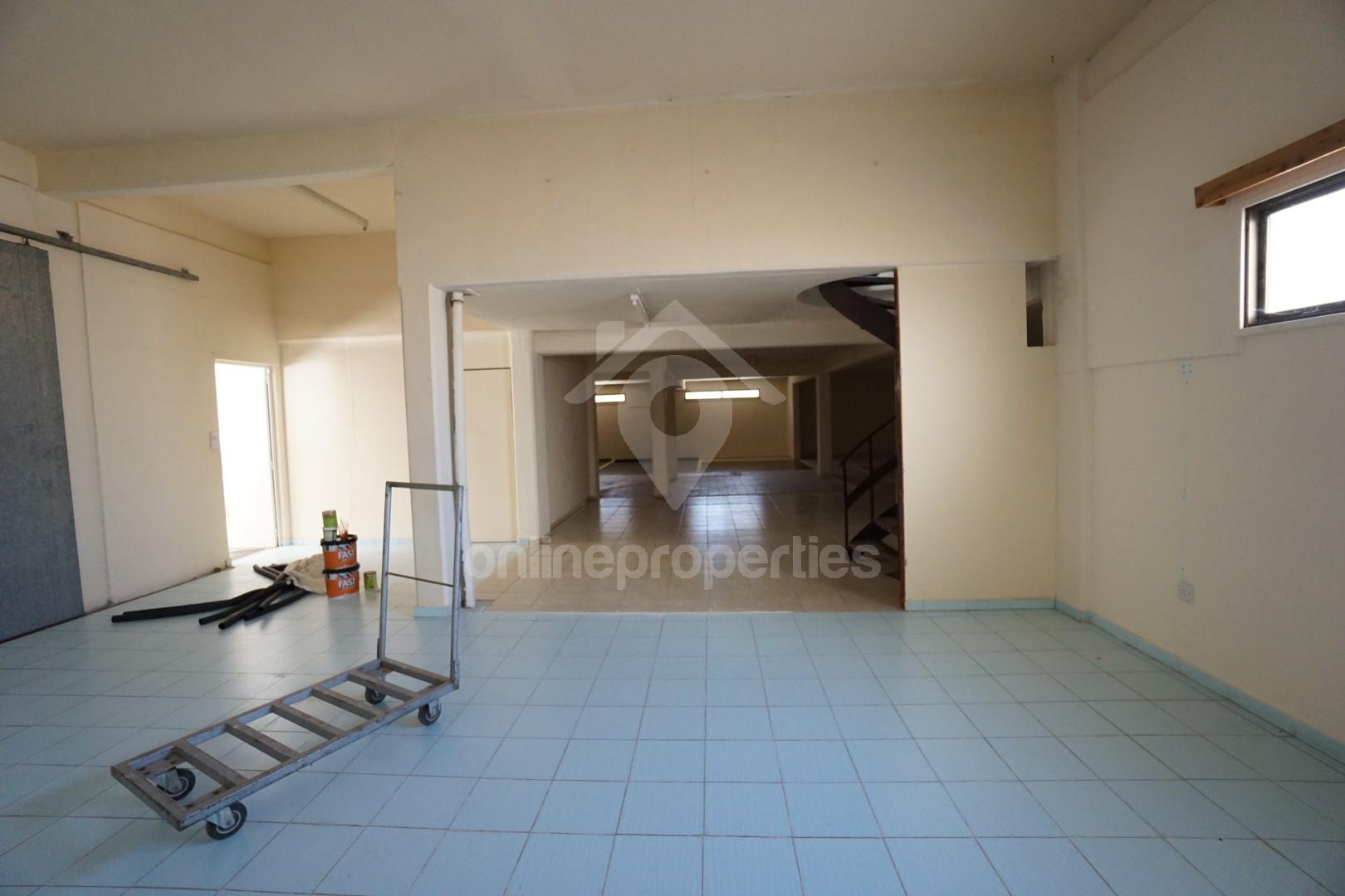 To change image, hover mouse over thumbnails below