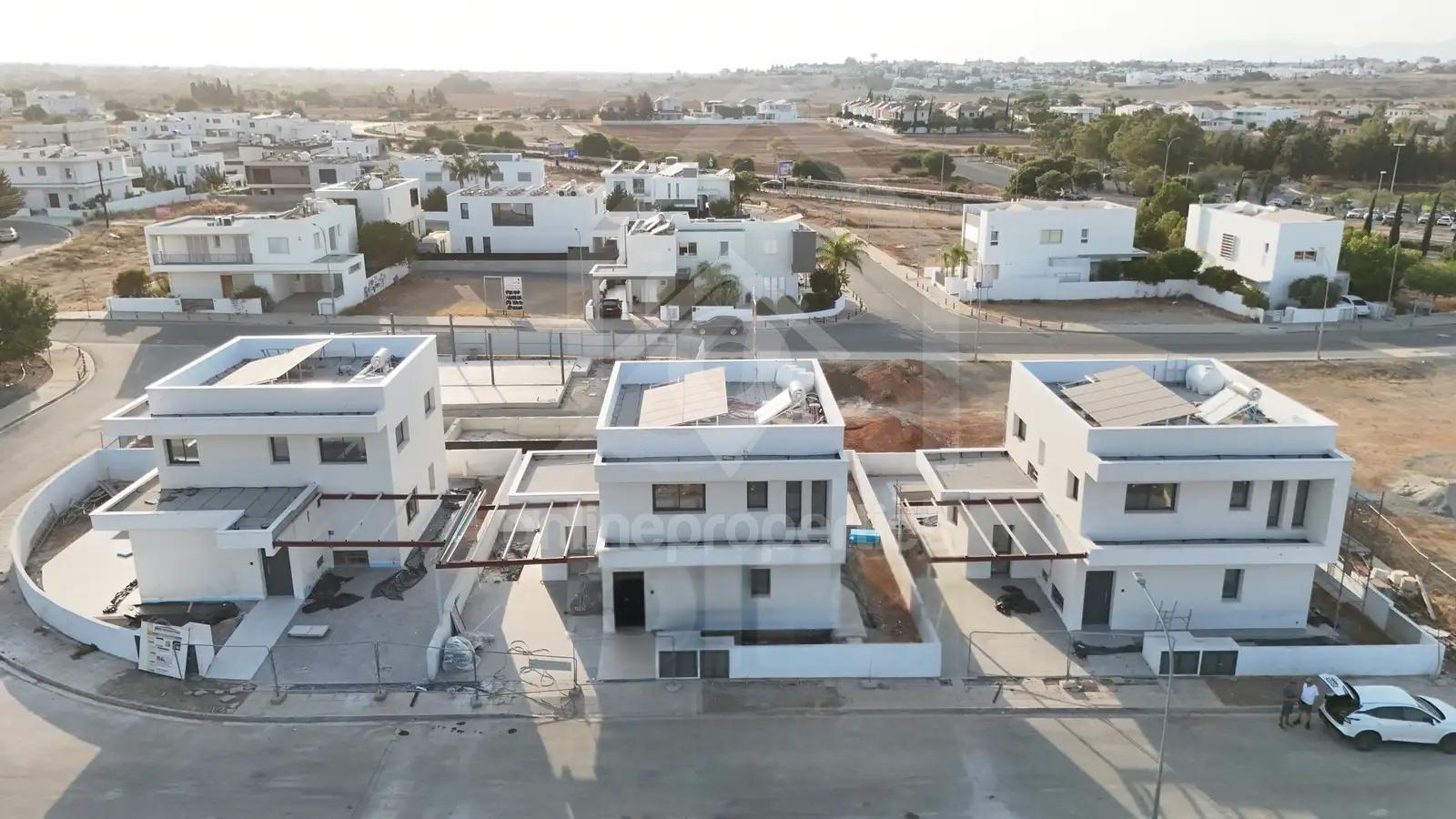 To change image, hover mouse over thumbnails below