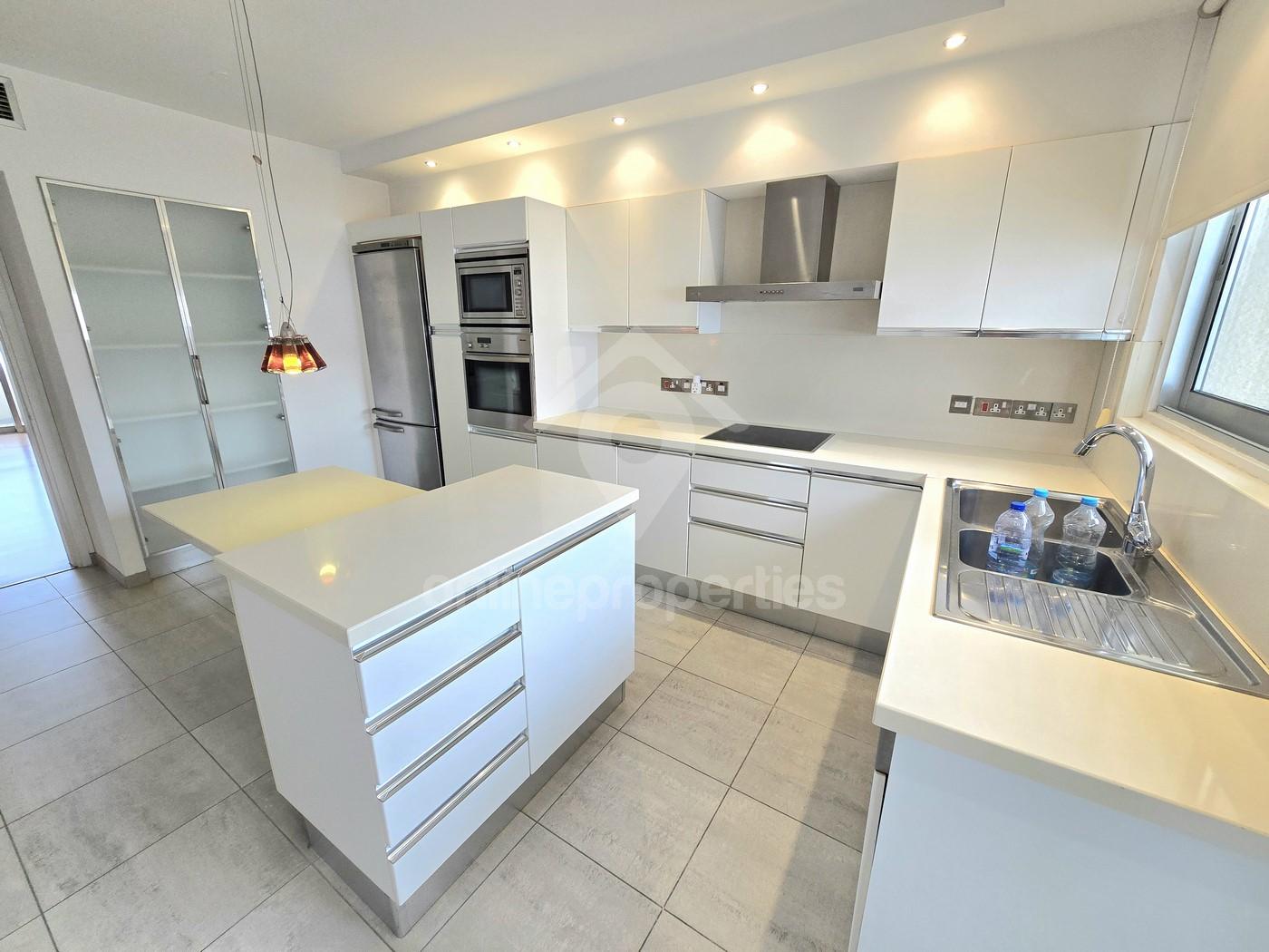 To change image, hover mouse over thumbnails below