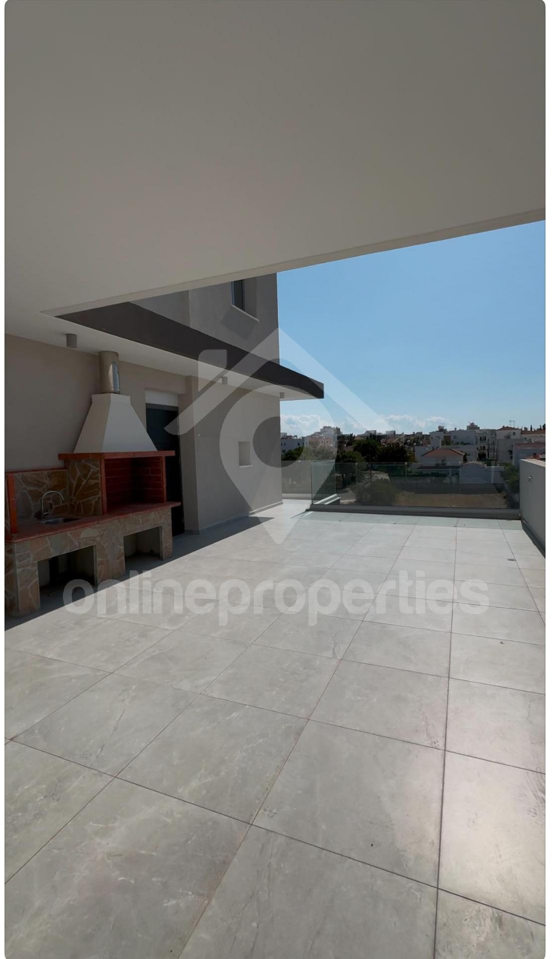 To change image, hover mouse over thumbnails below