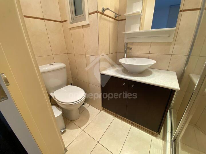 To change image, hover mouse over thumbnails below