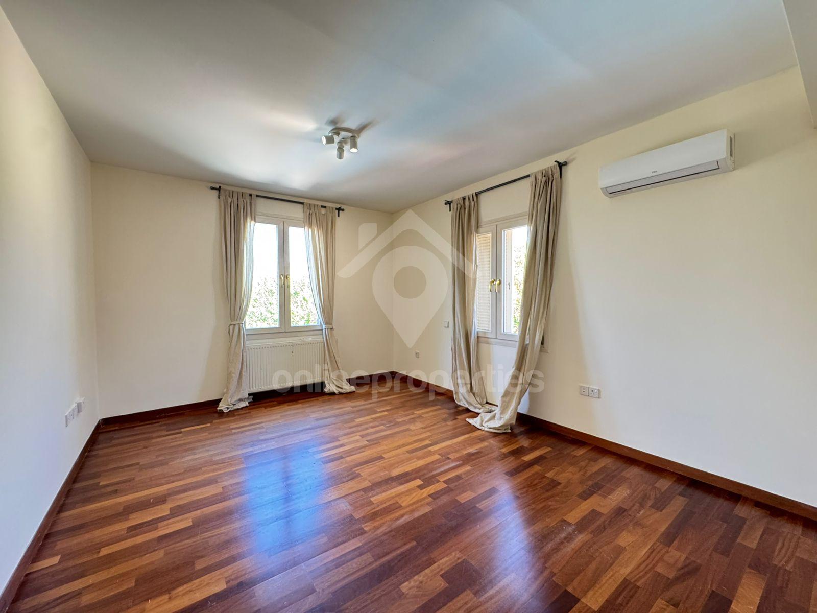 To change image, hover mouse over thumbnails below